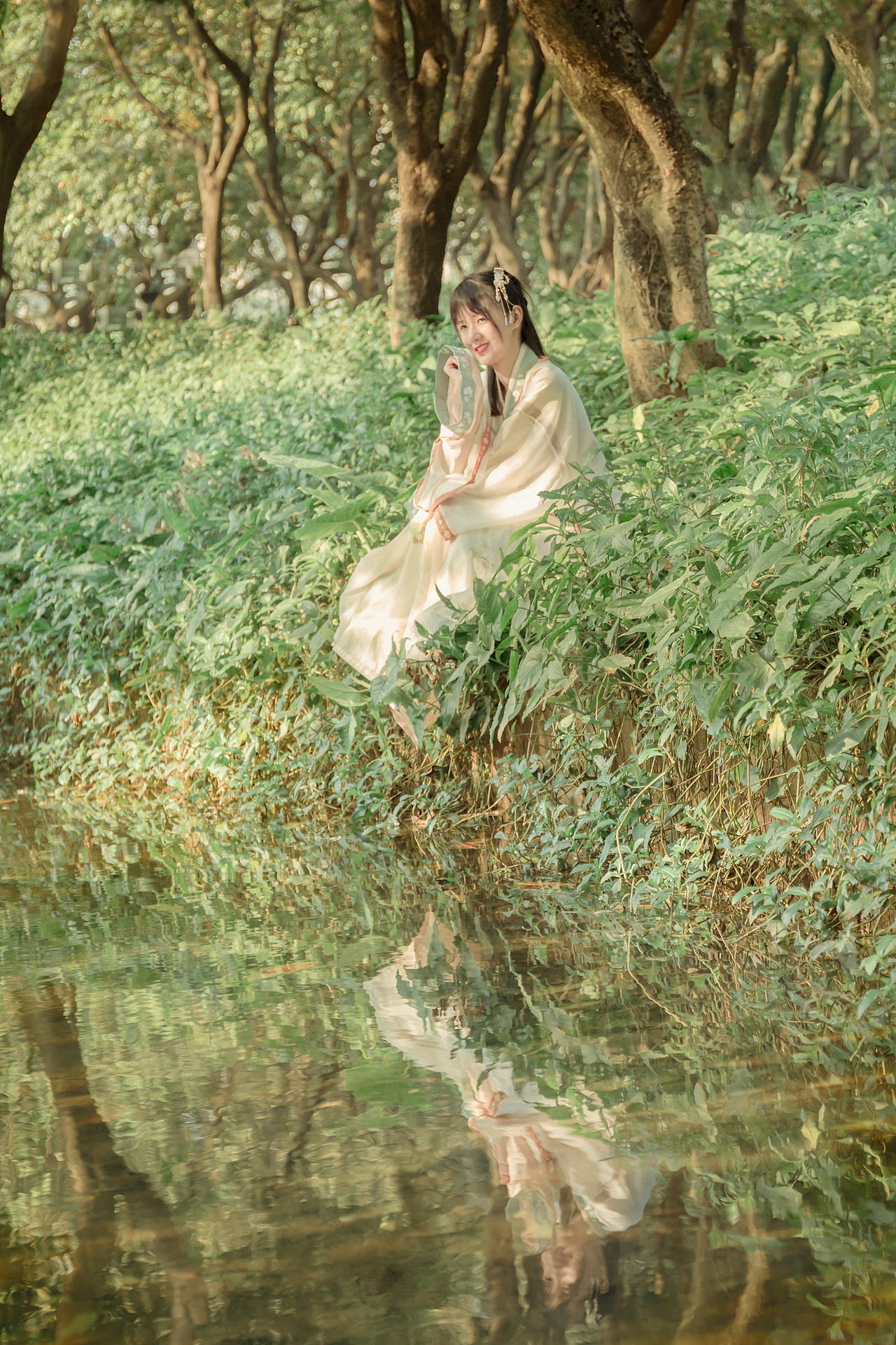 三月陪你看花开
