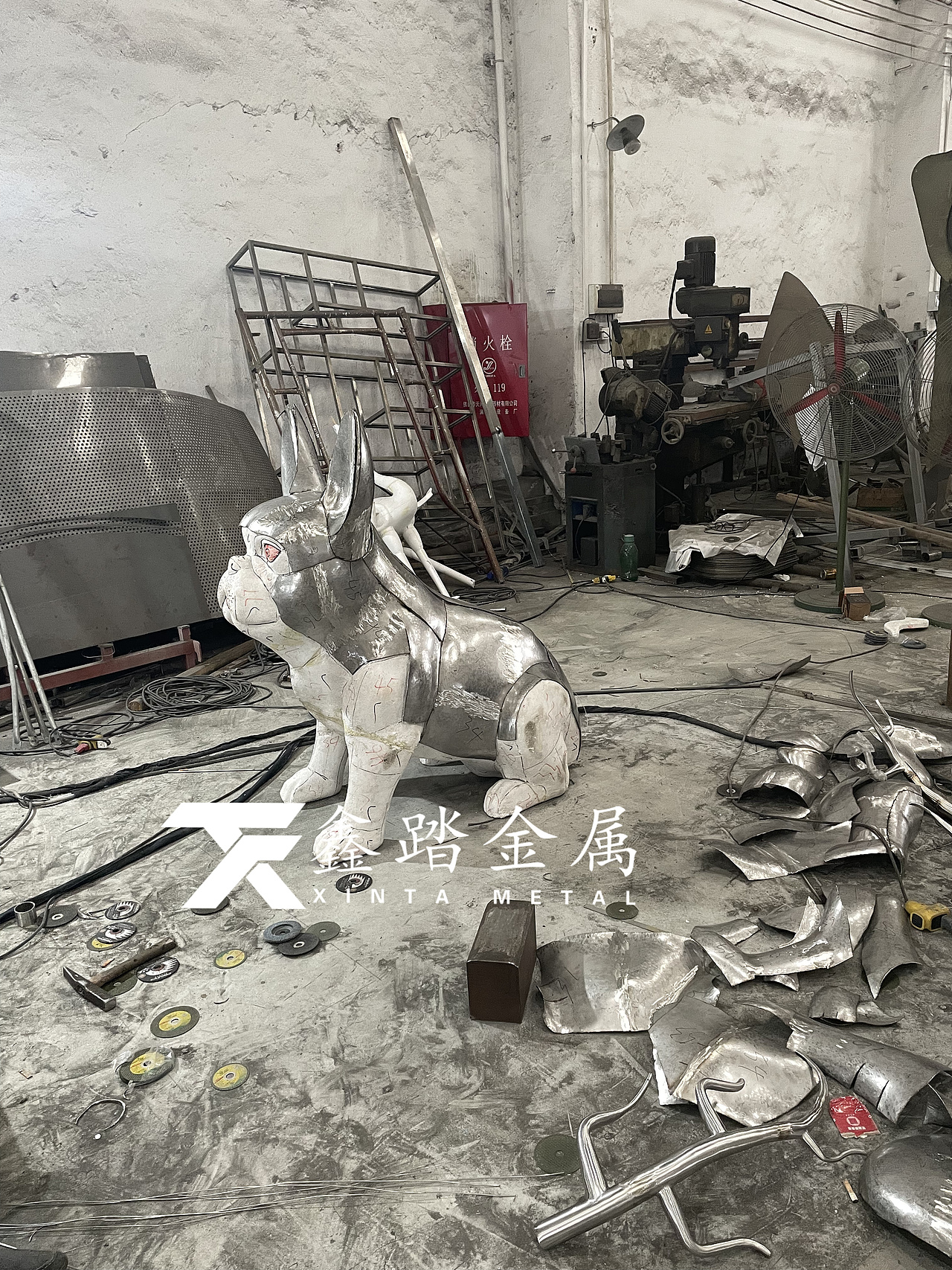 威武霸气不锈钢法斗犬雕塑博得大众眼球（图ZMzM4NTUyMzA4） - 其他手工艺 - 站酷设计师异形金属制品雕塑原创素材 - 站酷ZCOOL