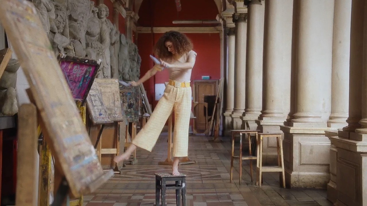 轻奢女装欧洲复古风欧美广告