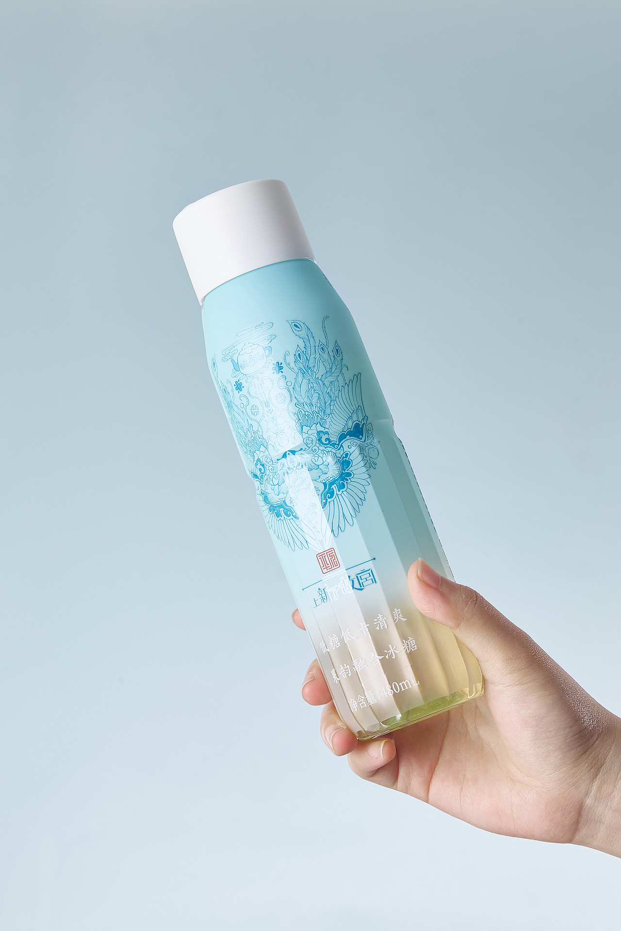 平仄-上新了故宫 联名茶饮料包装设计