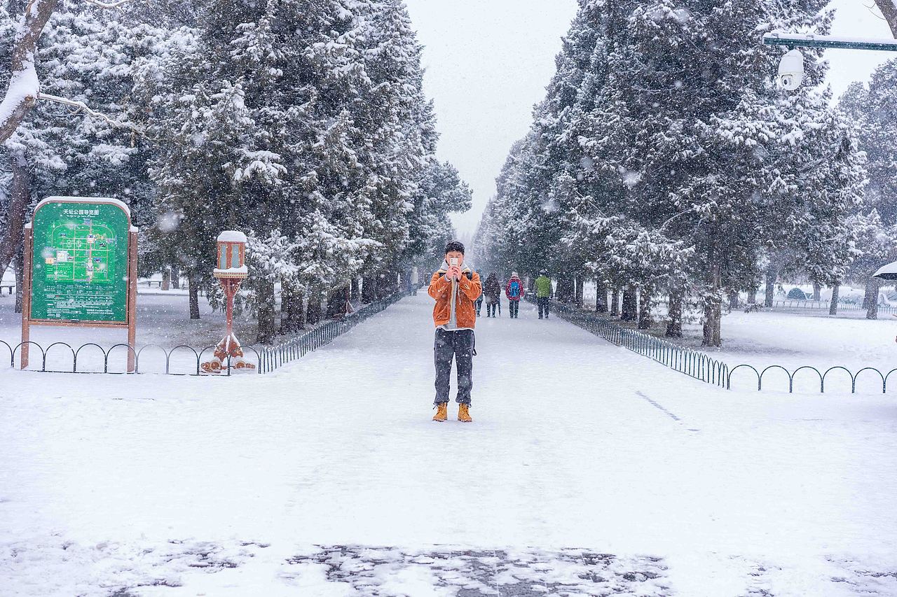 天坛大雪（图ZMzMxMjIwNDk2） - 人像摄影 - 站酷设计师学霸模式开启原创素材 - 站酷ZCOOL