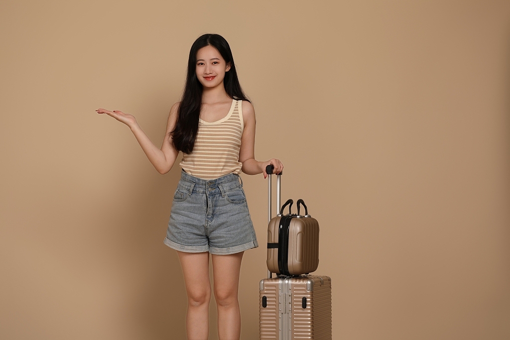 设图网｜旅行人物摄影图