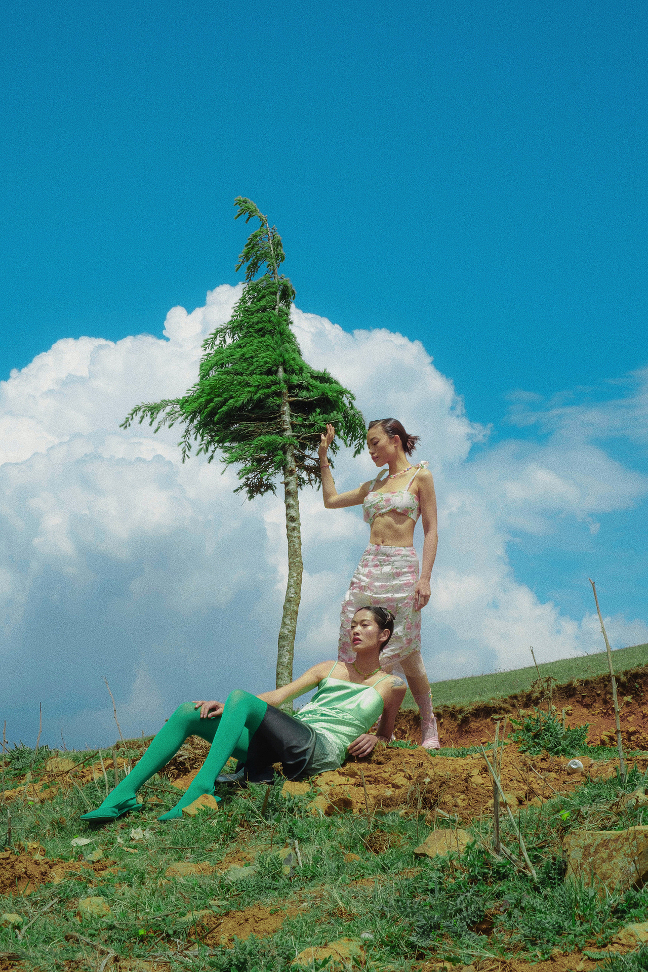 飞云之下（图ZMzA3MjQ4NDQ4） - 人像摄影 - 站酷设计师牙疼老爷爷原创素材 - 站酷ZCOOL