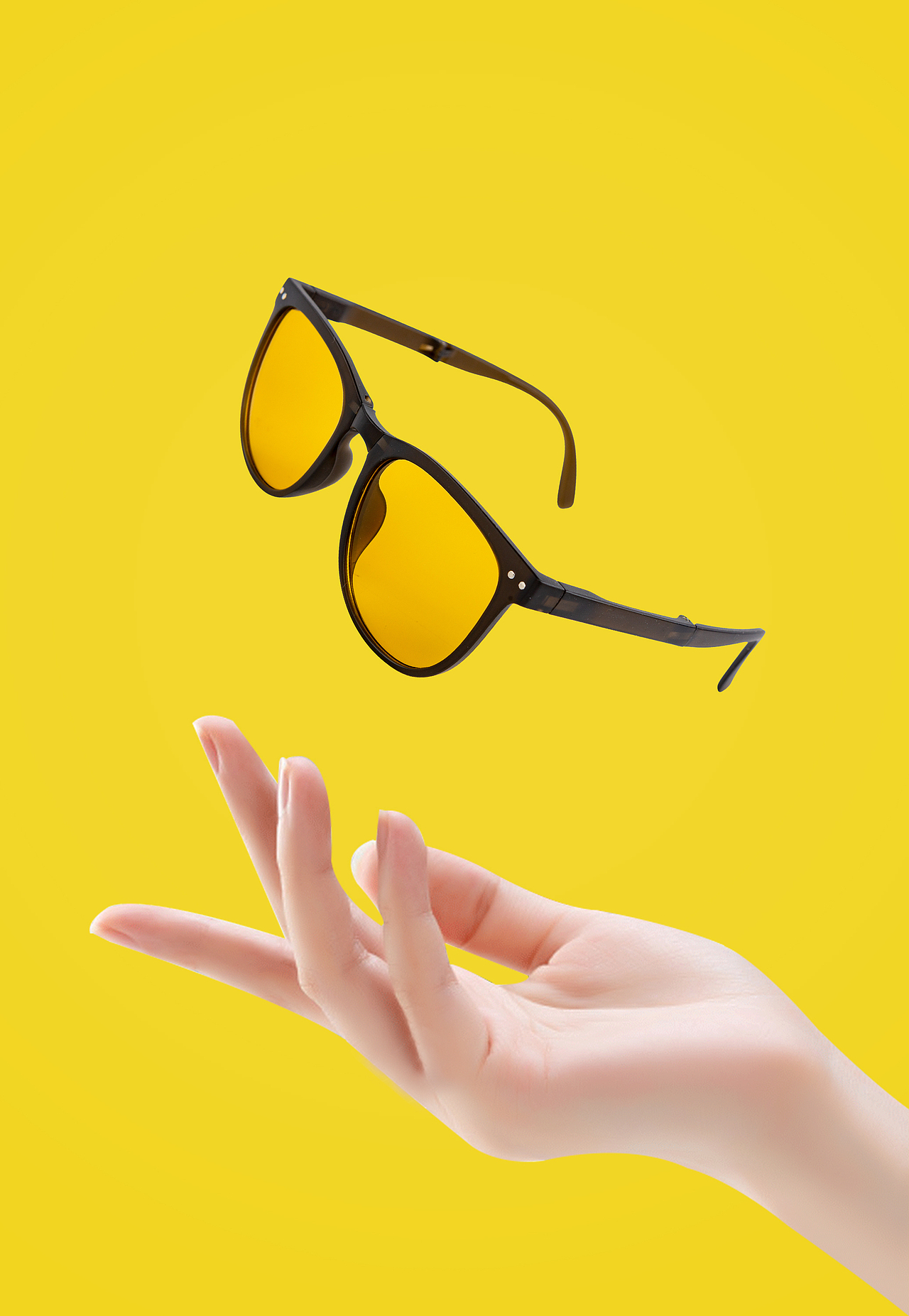 墨镜摄影丨GENTLE MONSTER✖蕉下折叠眼镜（图ZMzAwNjQ4MDg0） - 产品摄影 - 站酷设计师斑驳视觉原创素材 - 站酷ZCOOL