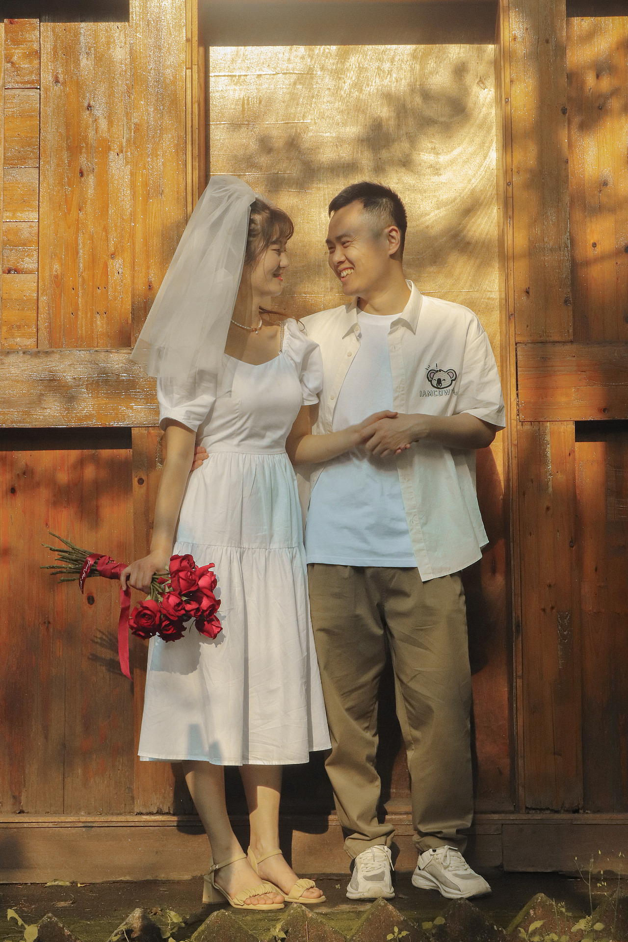 明天她要嫁给他了