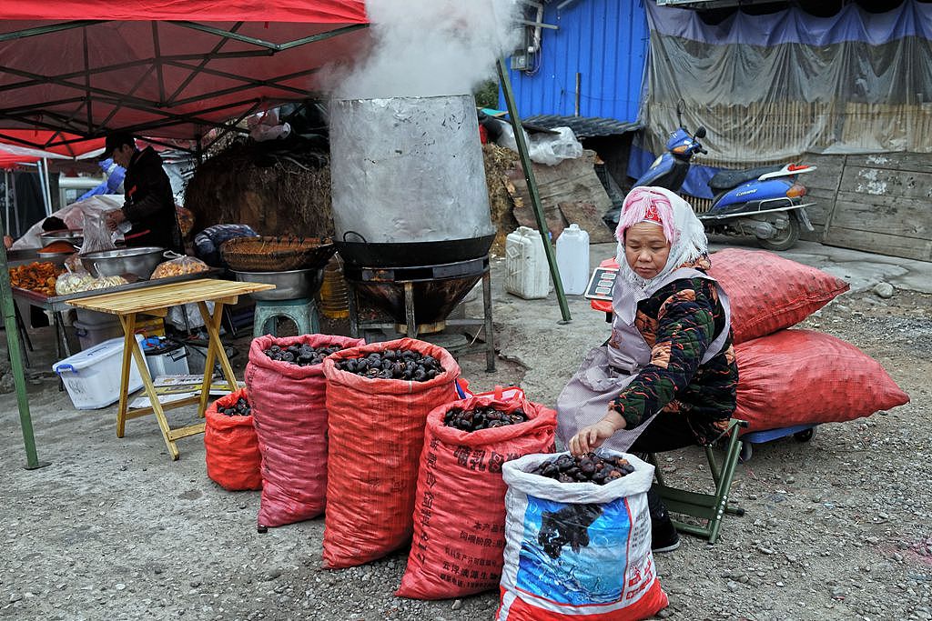 【贵州最大的露天集市——下司集】（图ZMzM2MTAxMDAw） - 人文/纪实摄影 - 站酷设计师子禾哥哥原创素材 - 站酷ZCOOL