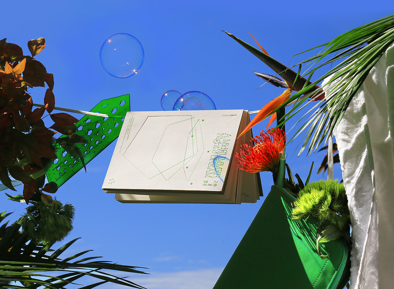 “世上四分之三的欲望都是不切实际的,它建筑在幻想、唯心、希望和感情的基础之上。”—— John Ruskin 罗斯金