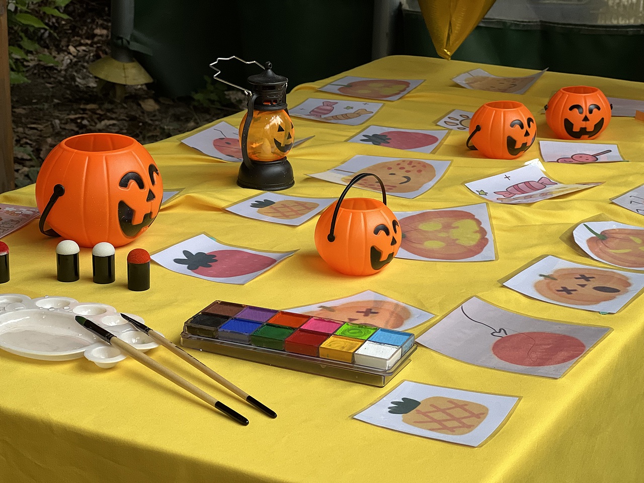 艺术美学｜空间布景·《秋日橙色派对》主大厅布景（图ZMzM0MTU1Mjc2） - 雕塑 - 站酷设计师艺术美学张汉卿原创素材 - 站酷ZCOOL