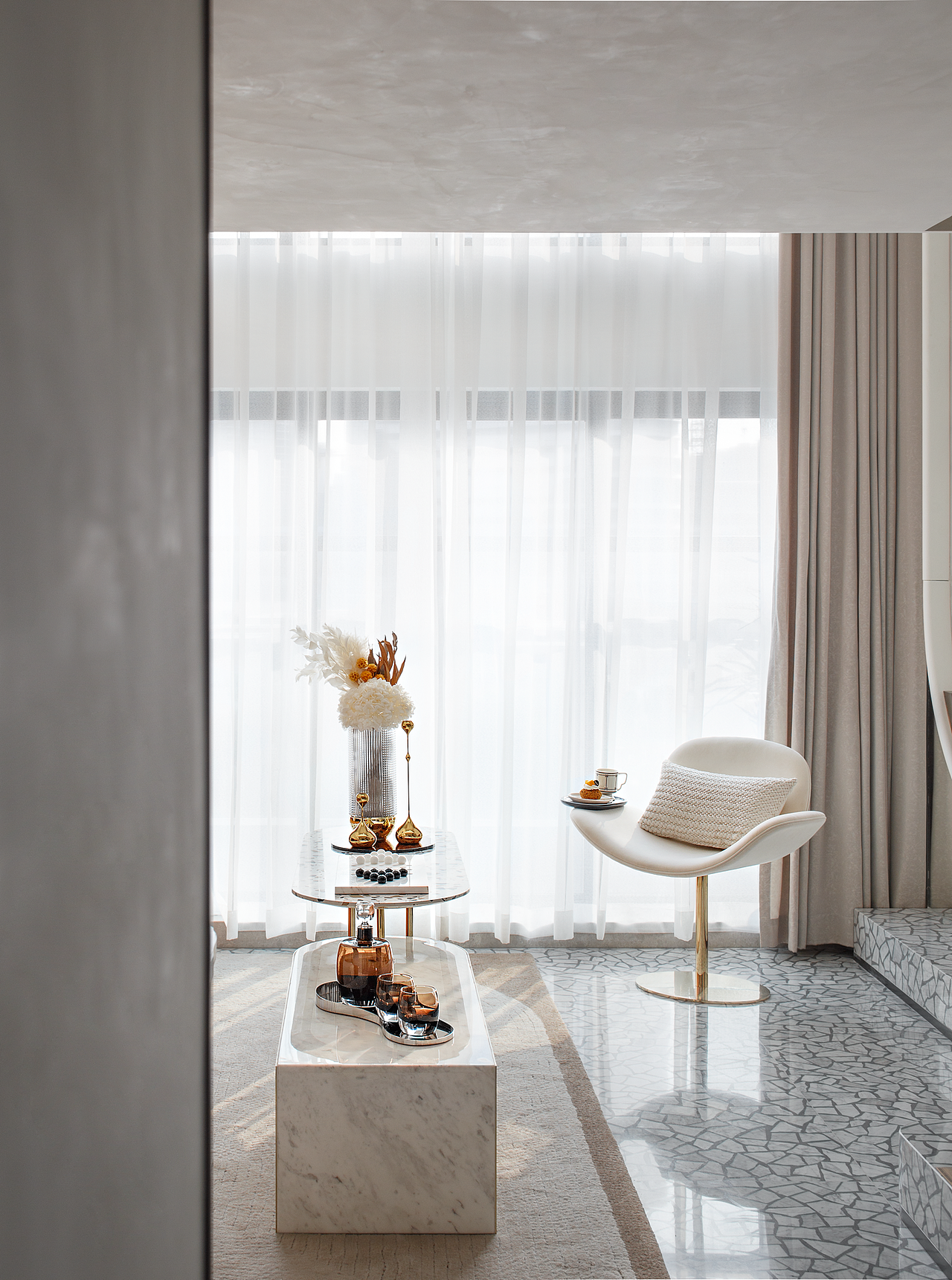 深圳意巢设计:时尚都市女性的LOFT,一起来组局作乐吧