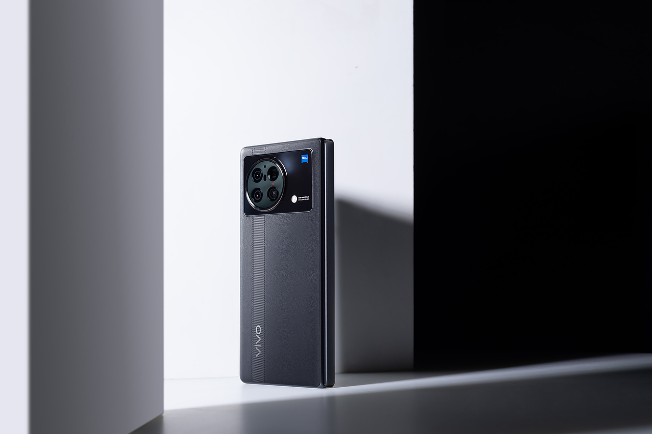 vivo X Fold 丨 梧桐灰