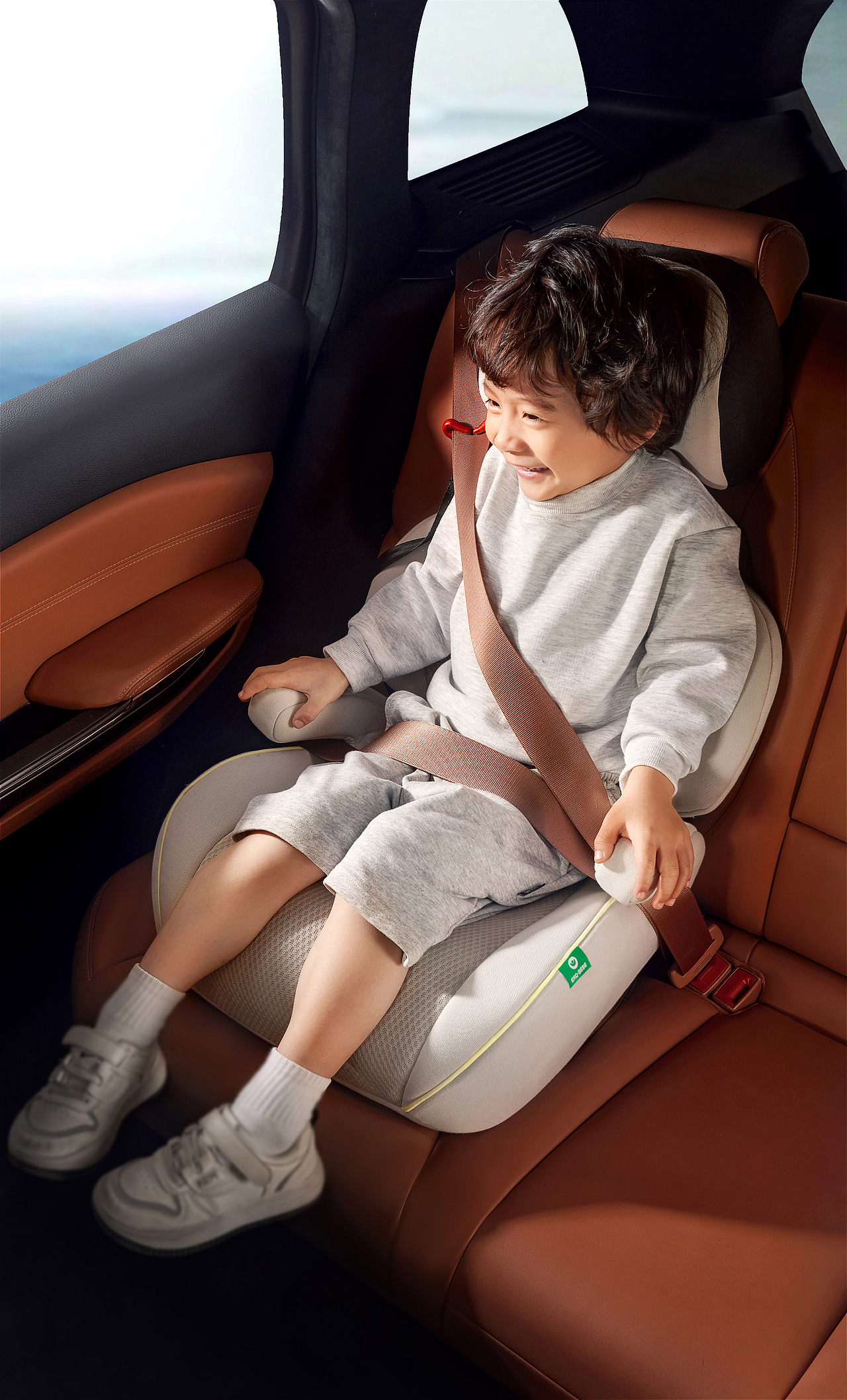 儿童安全椅产品精修图（图ZMzcwMDYwNDMy） - 修图/后期 - 站酷设计师梦之爱原创素材 - 站酷ZCOOL