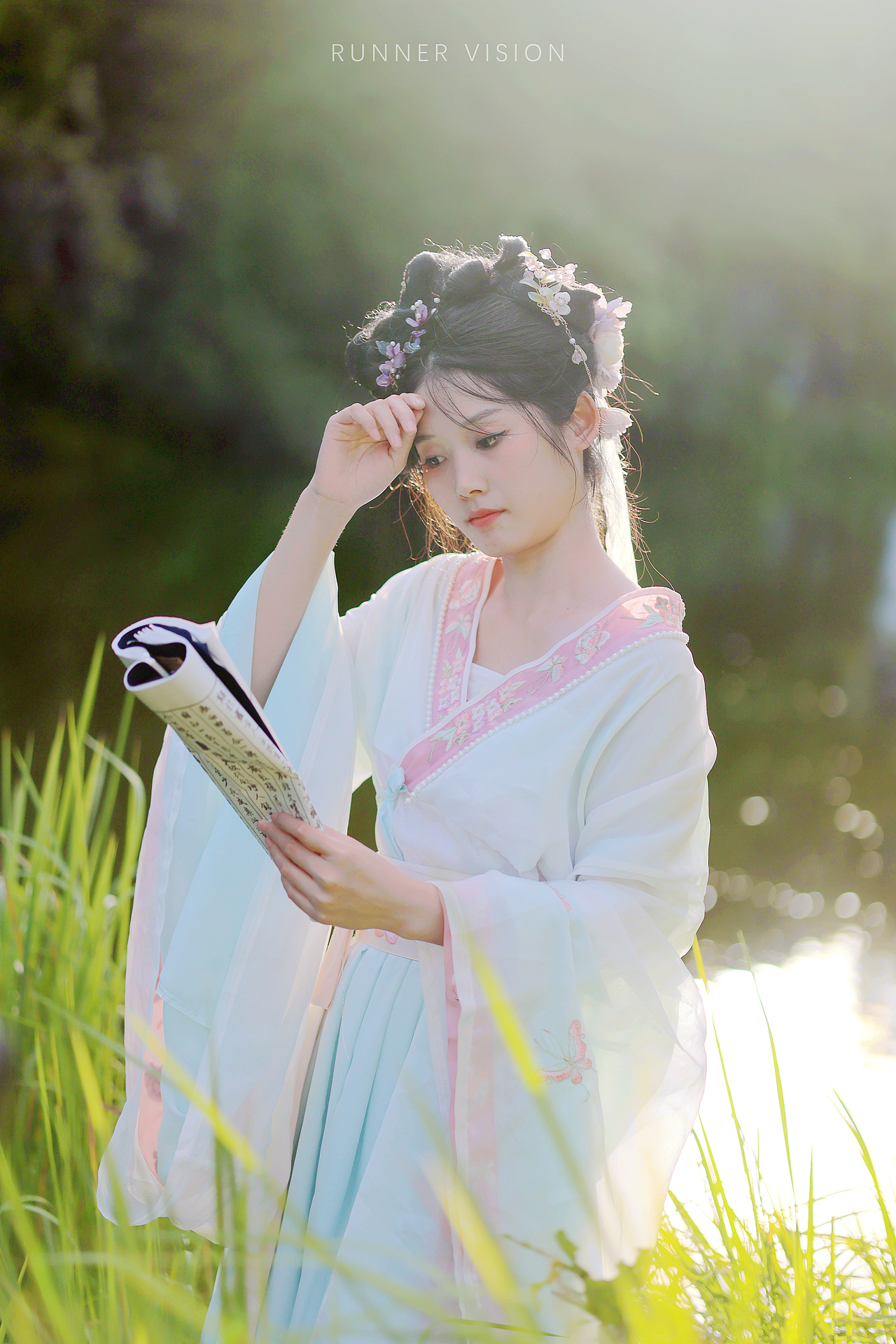 幻中伊人白衣飘