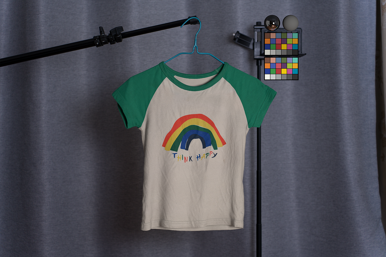 较早前测试,普通的置换渲染,尝试匹配实拍