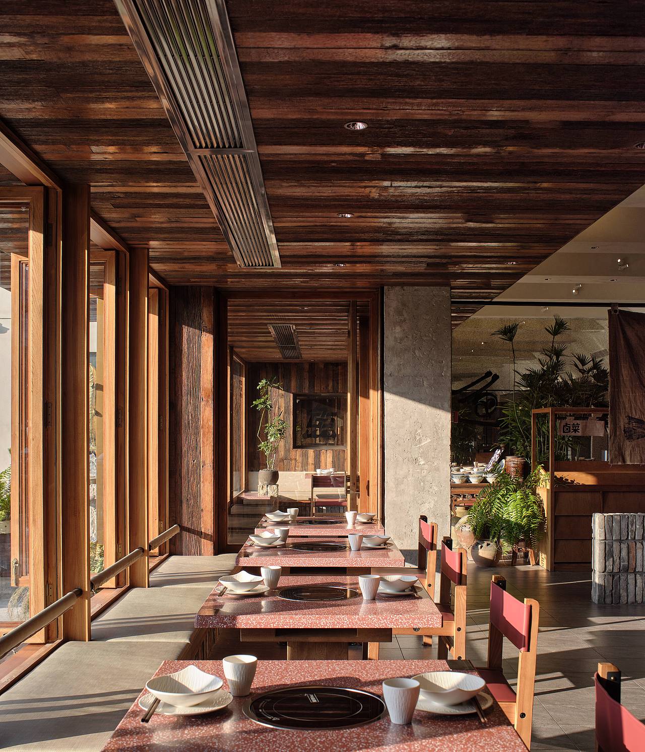 【餐饮空间】巴川鱼火锅（图ZMzU2MzA5ODgw） - 酒店餐饮设计 - 站酷设计师南京拿云室内设计原创素材 - 站酷ZCOOL