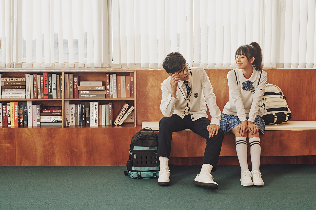 American Tourister 2022 S/S（图ZMzA1NjgzODQ0） - 人像摄影 - 站酷设计师WaiTinG0417原创素材 - 站酷ZCOOL