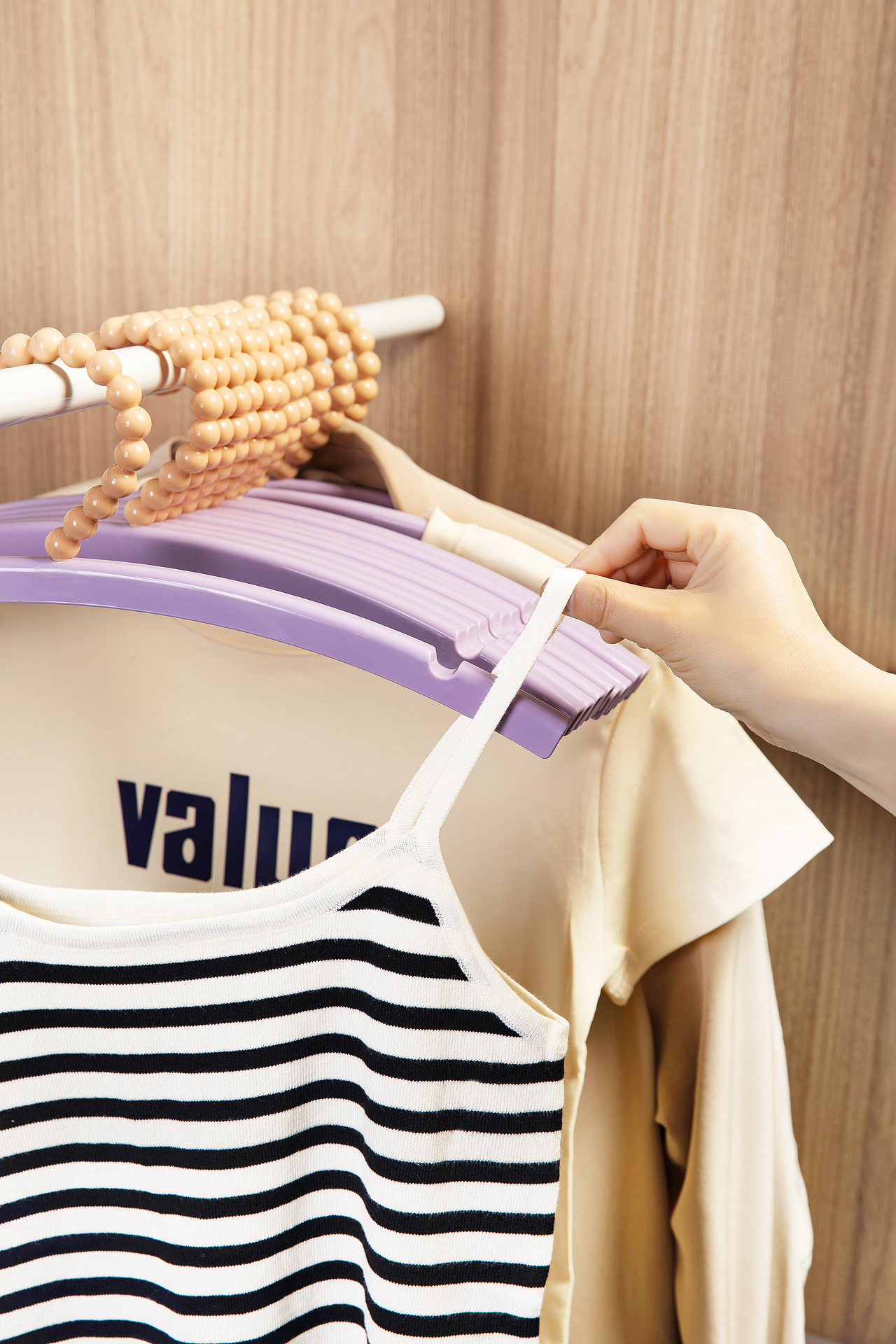 衣架拍摄（图ZMzQxODM2ODMy） - 产品摄影 - 站酷设计师画布摄影原创素材 - 站酷ZCOOL