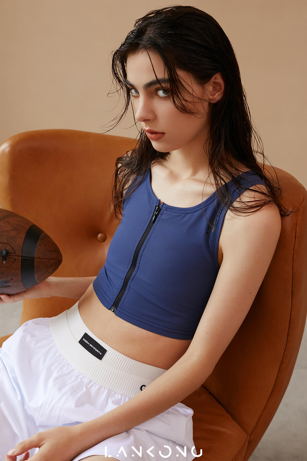 塑身衣基地篇（图ZMzI0MTkxOTQw） - 人像摄影 - 站酷设计师澜空视觉原创素材 - 站酷ZCOOL