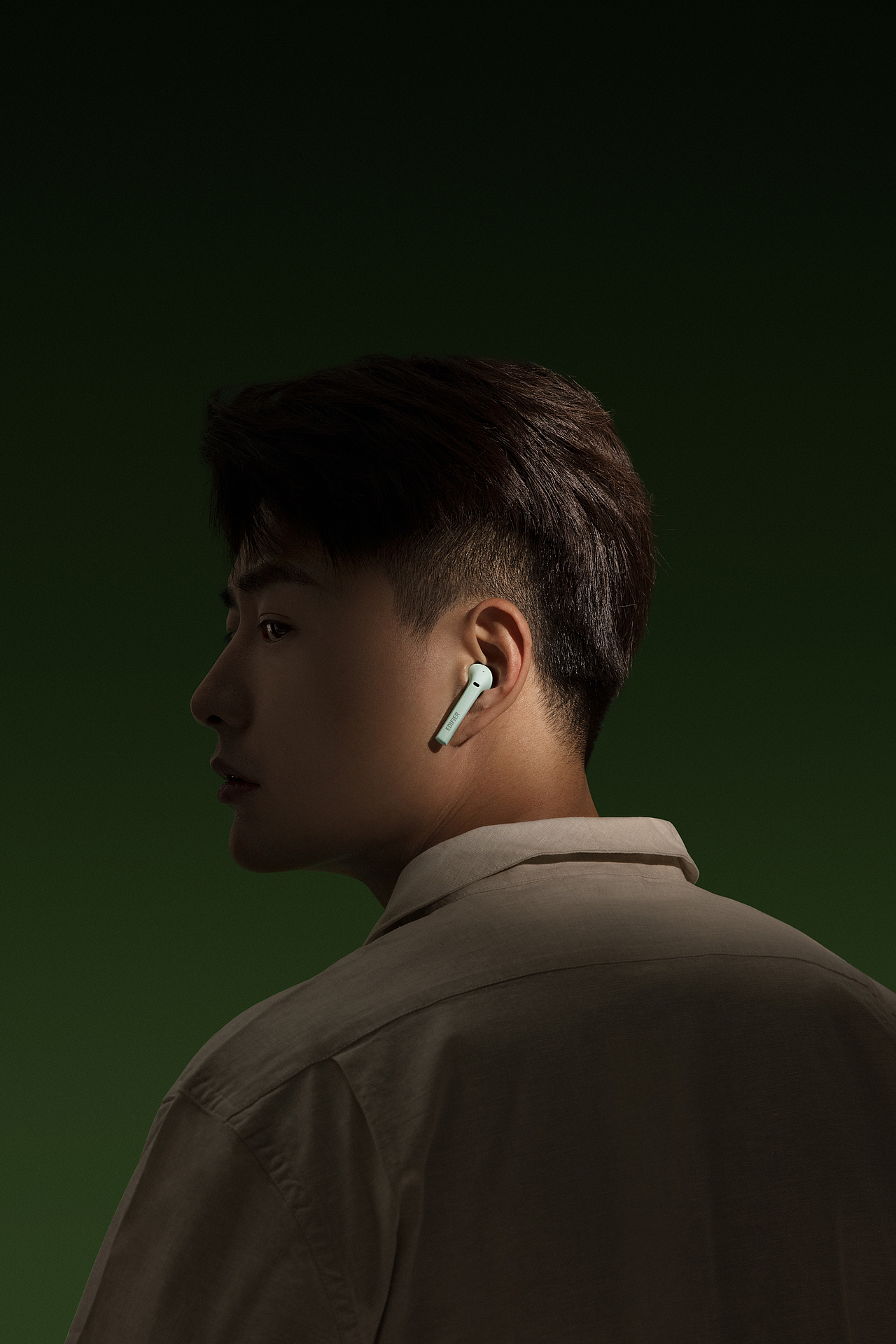 Bluetooth headset .Spring .2022（图ZMzA3OTE3MTcy） - 人像摄影 - 站酷设计师ls11111原创素材 - 站酷ZCOOL