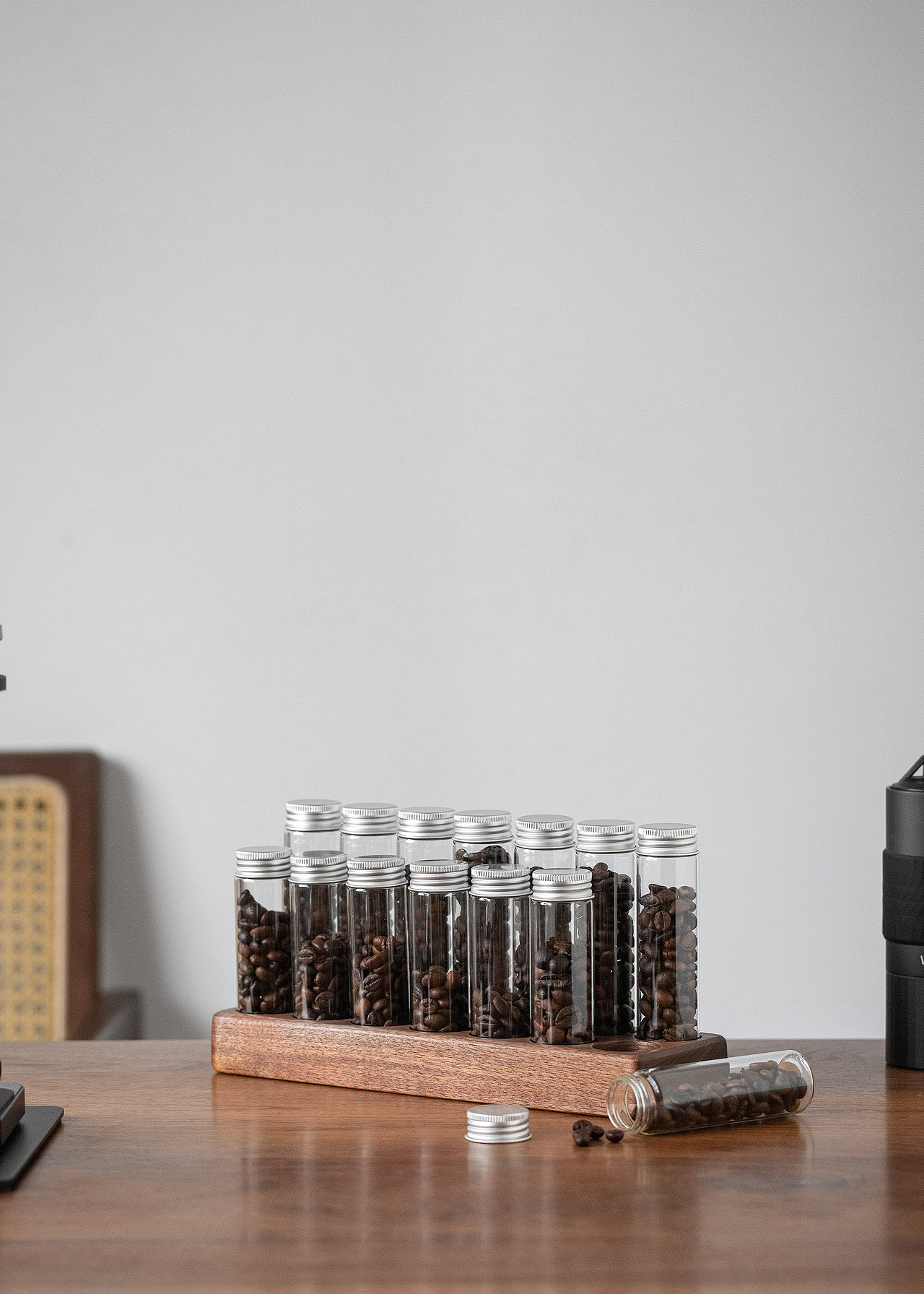 咖啡豆分装瓶（图ZMzQ1MTcwNzY0） - 产品摄影 - 站酷设计师鹭边原创素材 - 站酷ZCOOL