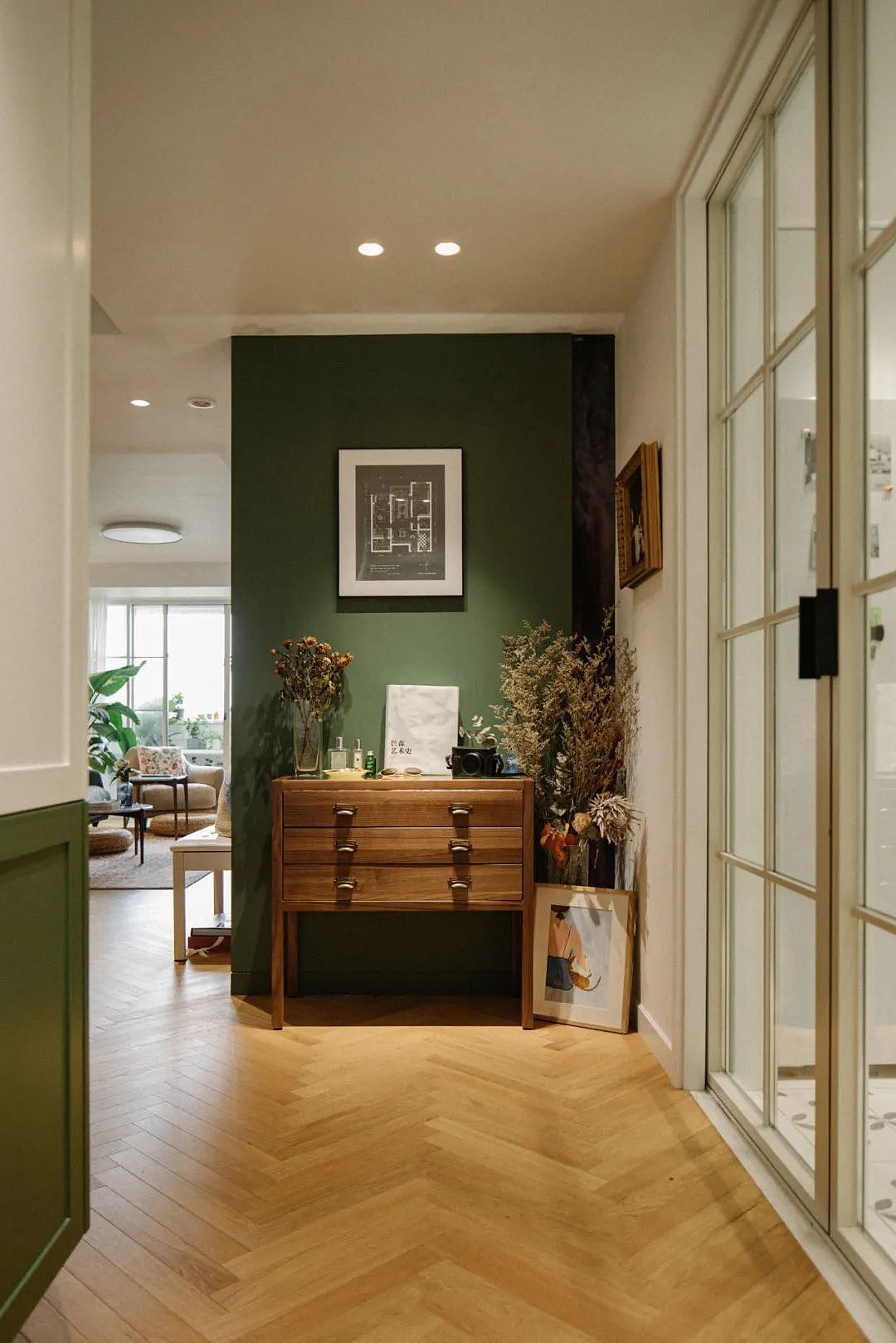 全屋文艺复古，人字拼地板+绿色墙面，美爆了！（图ZMzIyODI0ODky） - 家装设计 - 站酷设计师峰光无限装饰原创素材 - 站酷ZCOOL