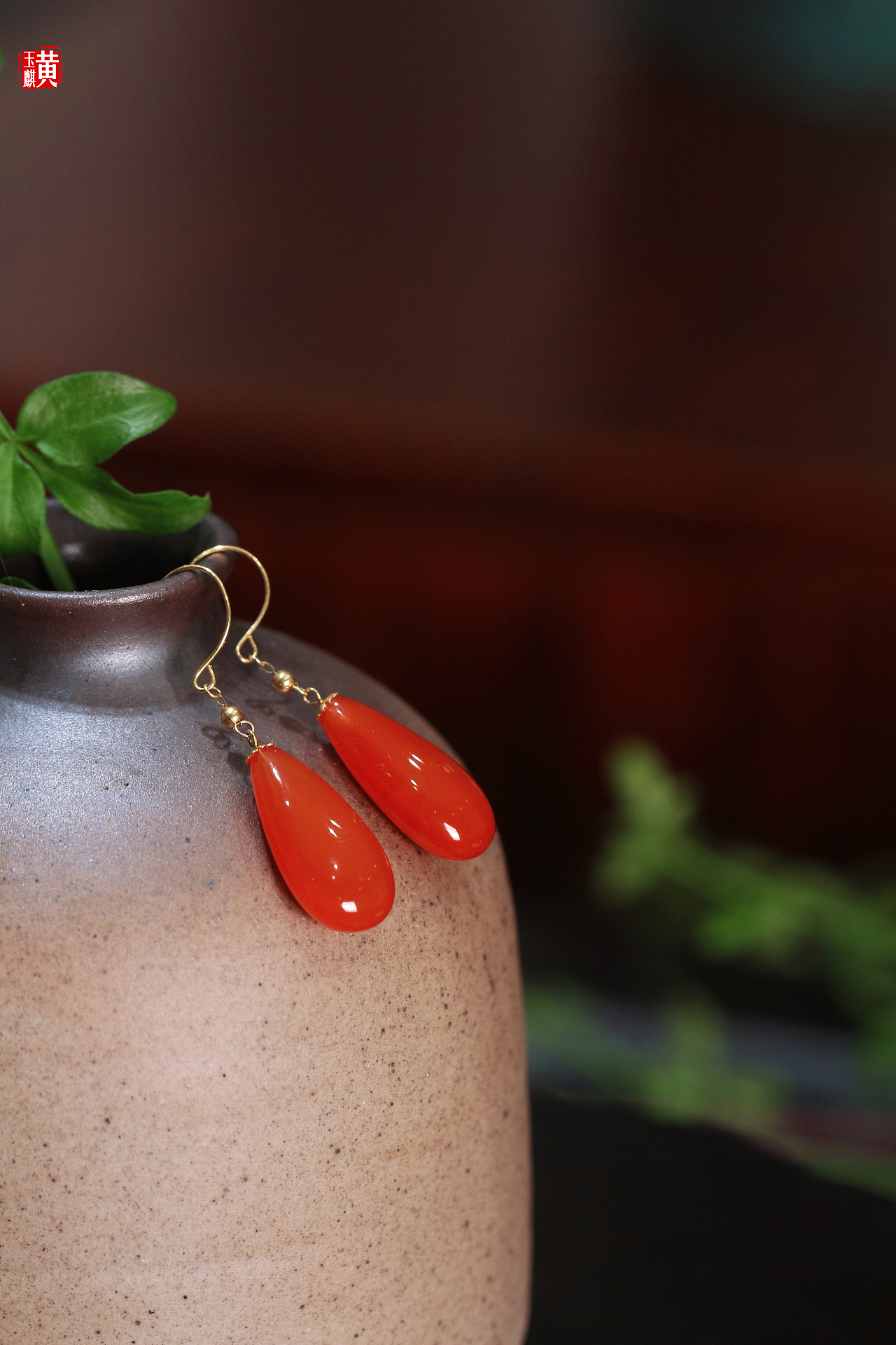 南红耳饰