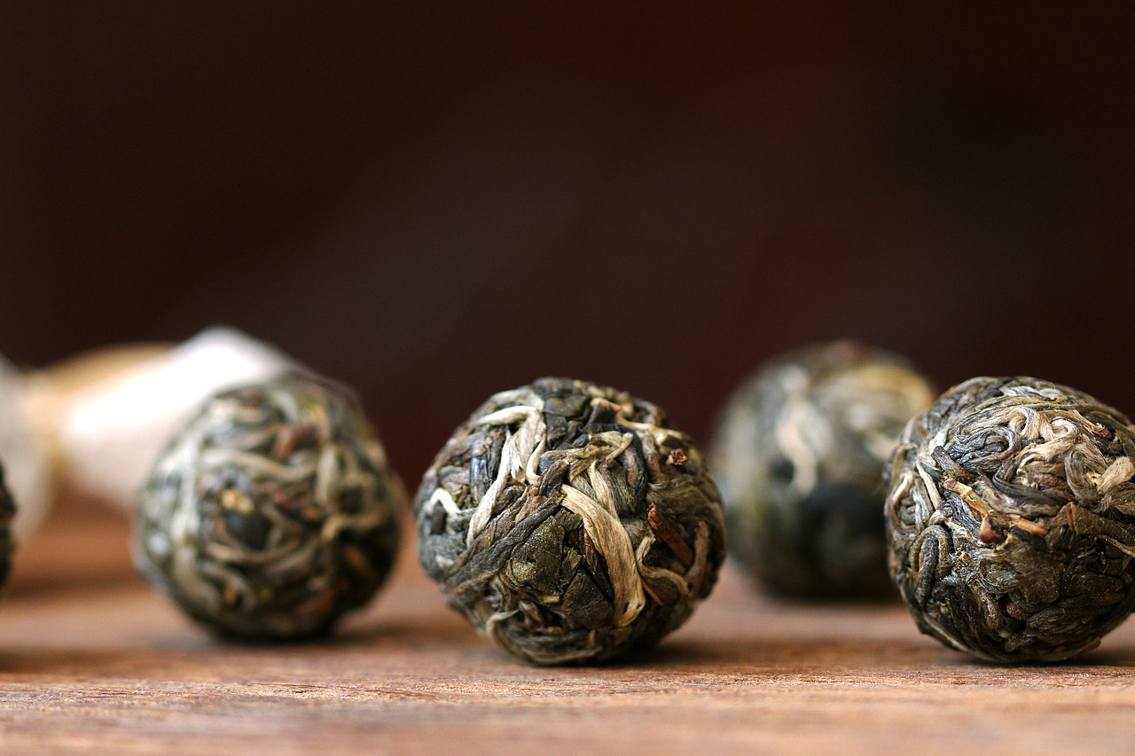 茶叶拍摄练习16----曼松龙珠普洱茶