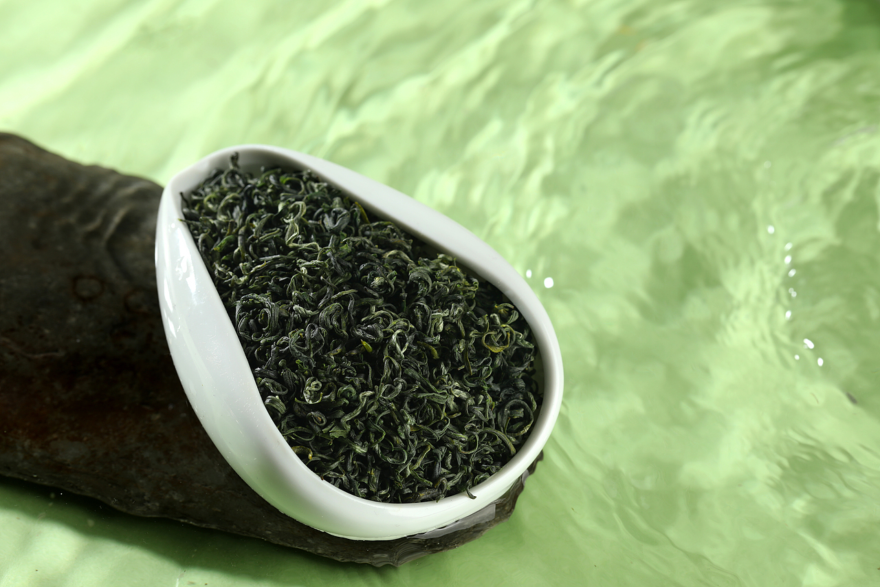 绿茶雀舌-五粮液集团川红集团茶叶拍摄作品