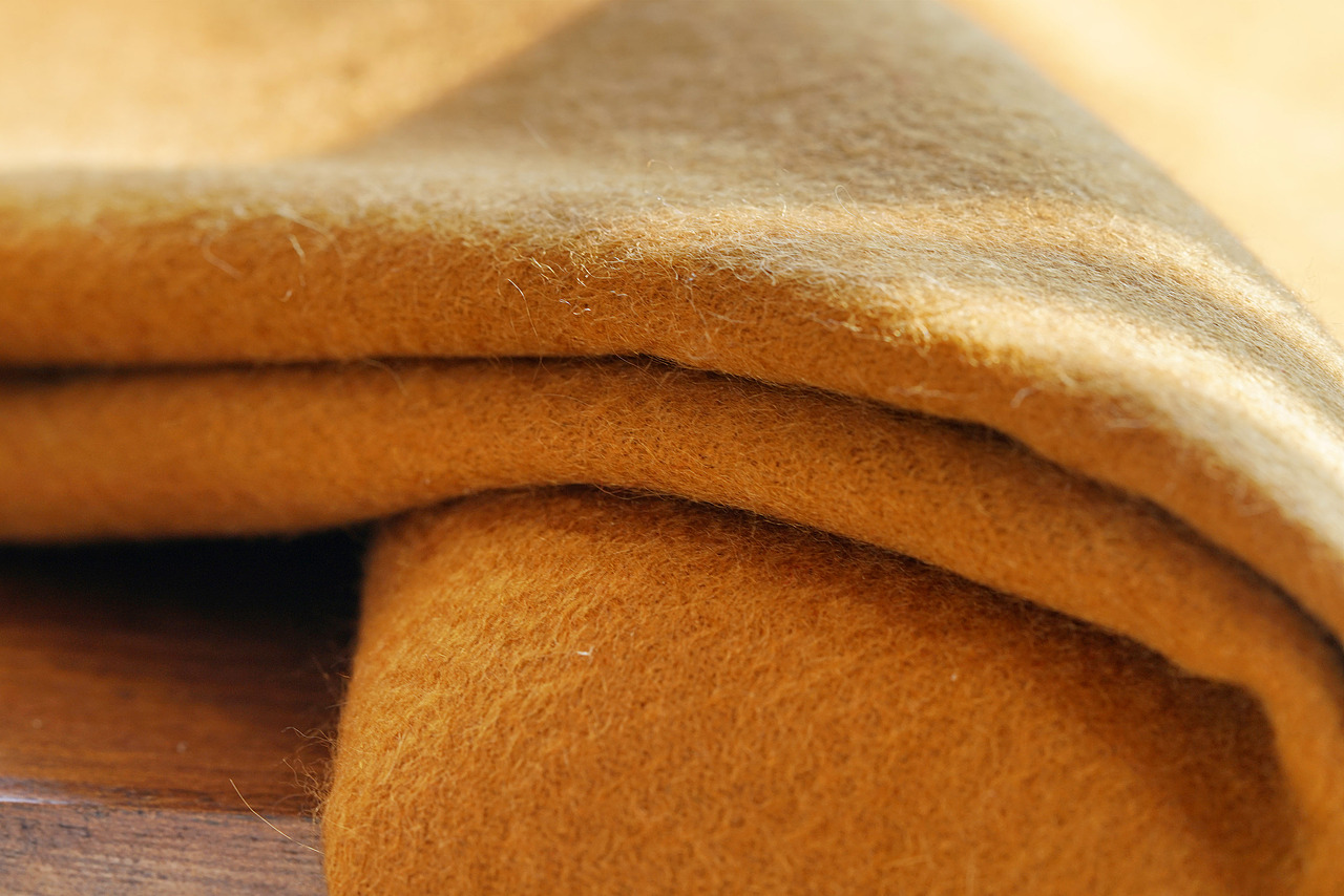 围巾拍摄/羊绒围巾 兔年限定款 金驼色