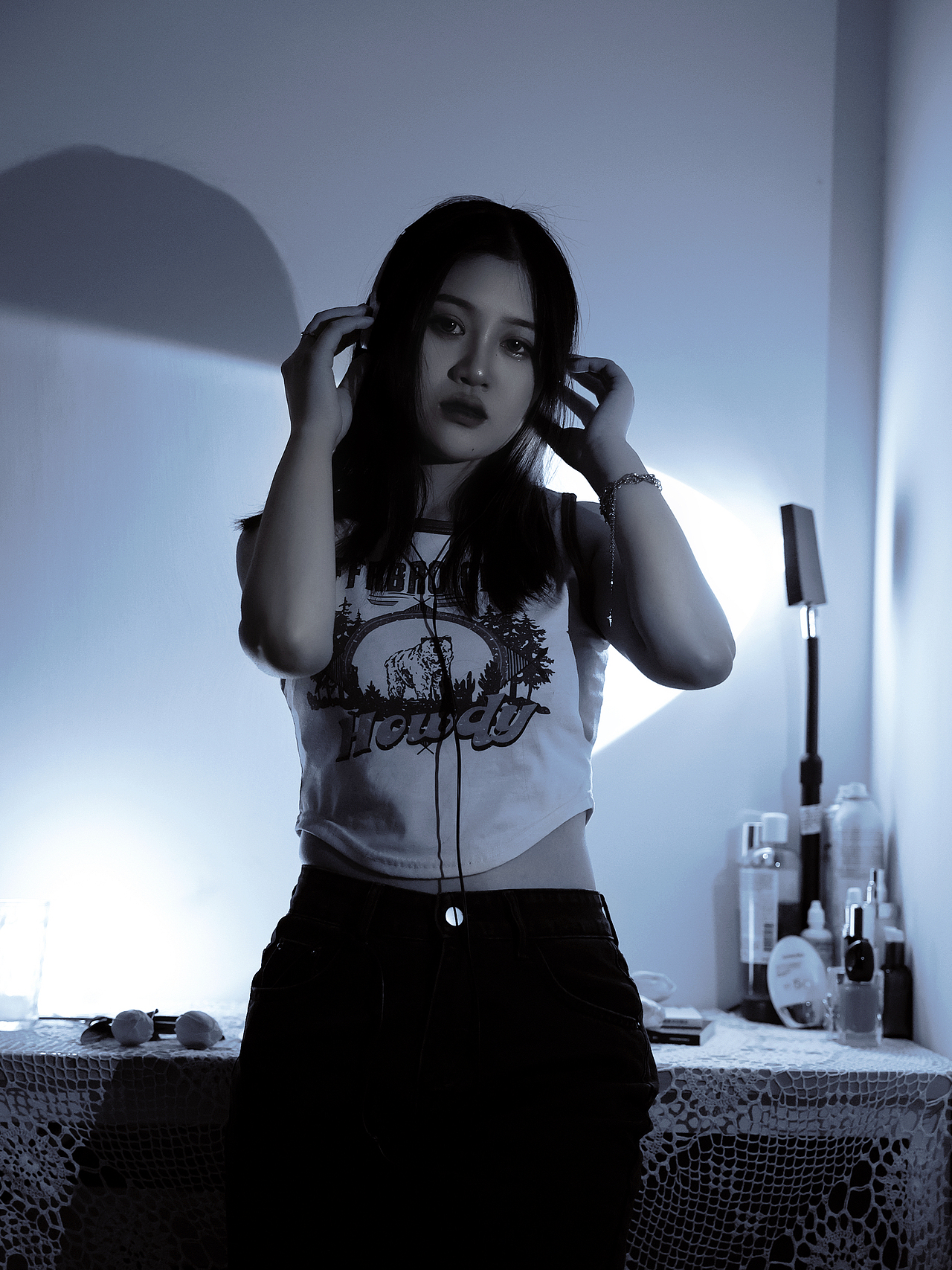 冷|冷光的氛围（图ZMzM4NDg5NzA4） - 人像摄影 - 站酷设计师会摄影的二狗子儿原创素材 - 站酷ZCOOL