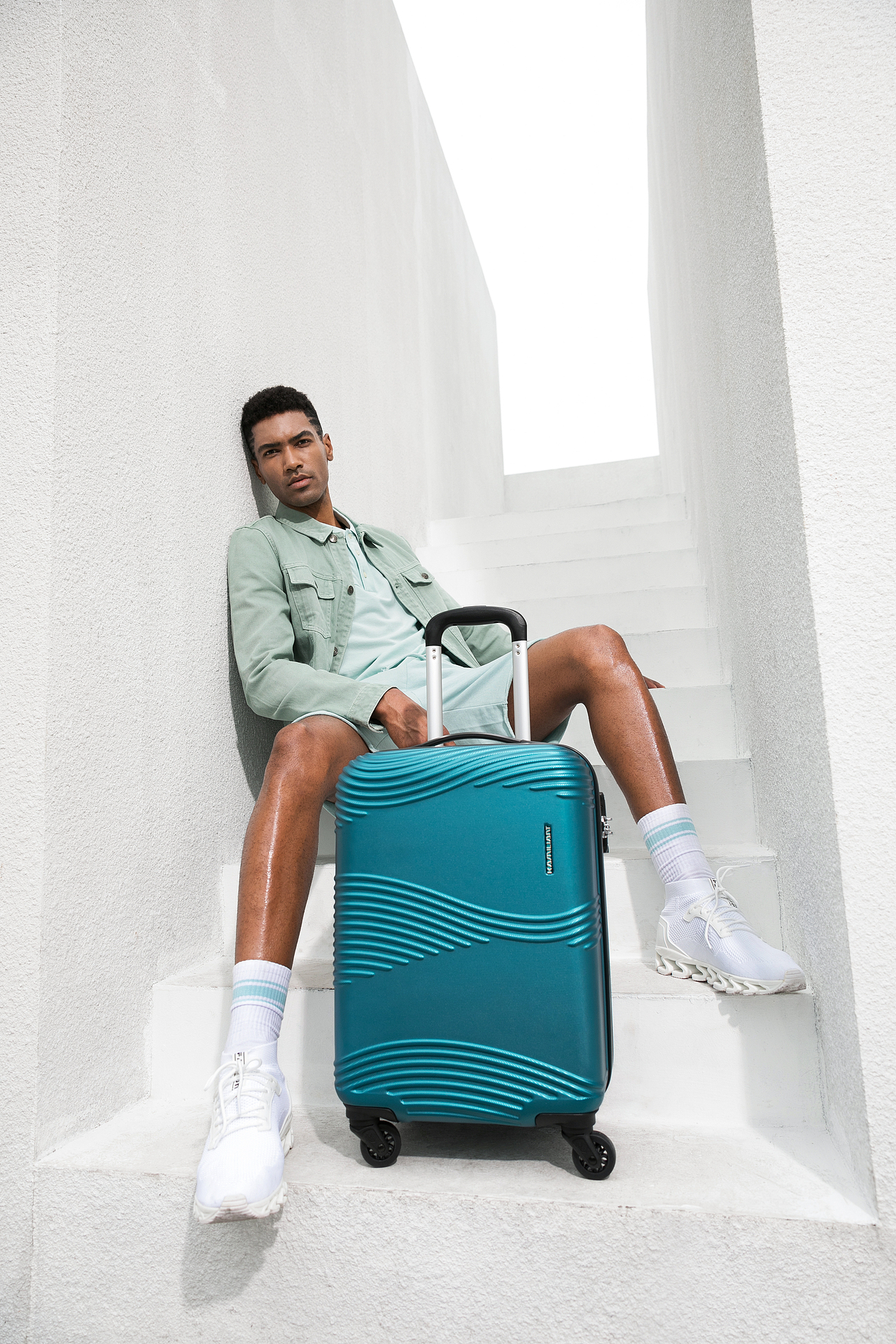 卡米龙 | 时尚旅行箱系列（图ZMzAwNjUxOTUy） - 修图/后期 - 站酷设计师修图师荨十七原创素材 - 站酷ZCOOL