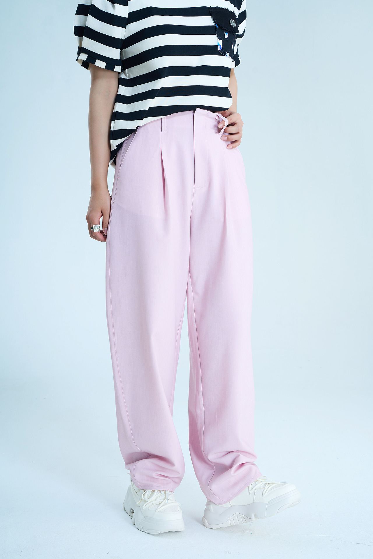 韩系品牌女装lookbook作品 条纹T恤和粉色西裤（图ZMzM5NjU3OTgw） - 人像摄影 - 站酷设计师不只语言原创素材 - 站酷ZCOOL
