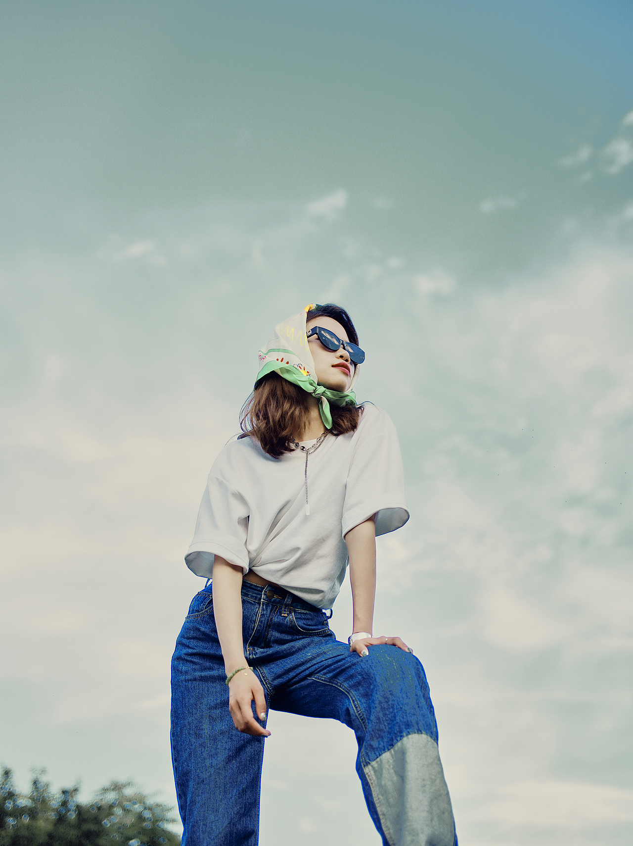 夏天的天（图ZMzA2NDk5NDc2） - 人像摄影 - 站酷设计师淡总今天不瞌睡原创素材 - 站酷ZCOOL