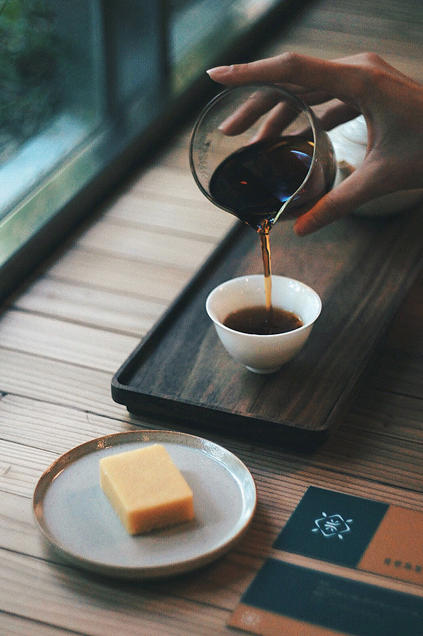 短期平面设计培训分享兆兆茶苑品牌形象規劃