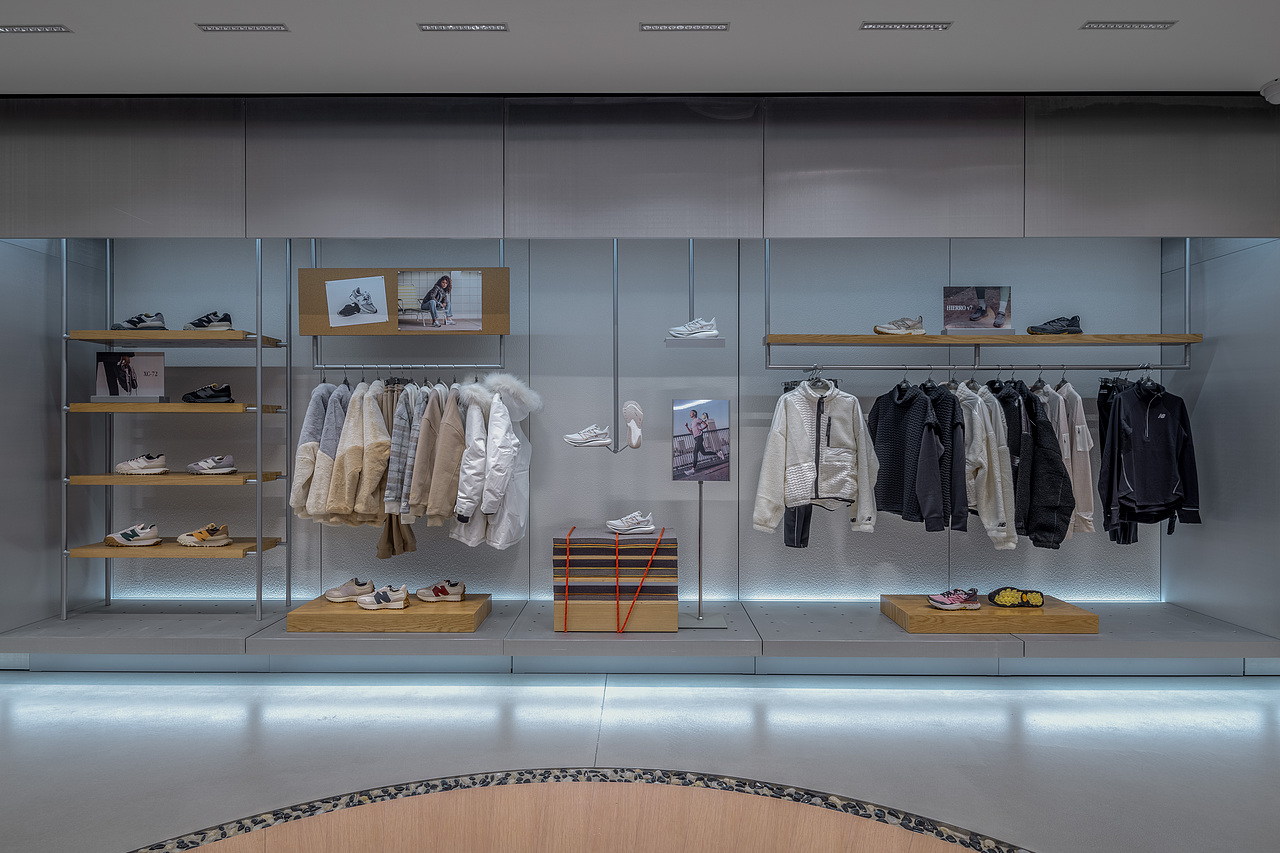 NB new balance 广州万菱汇