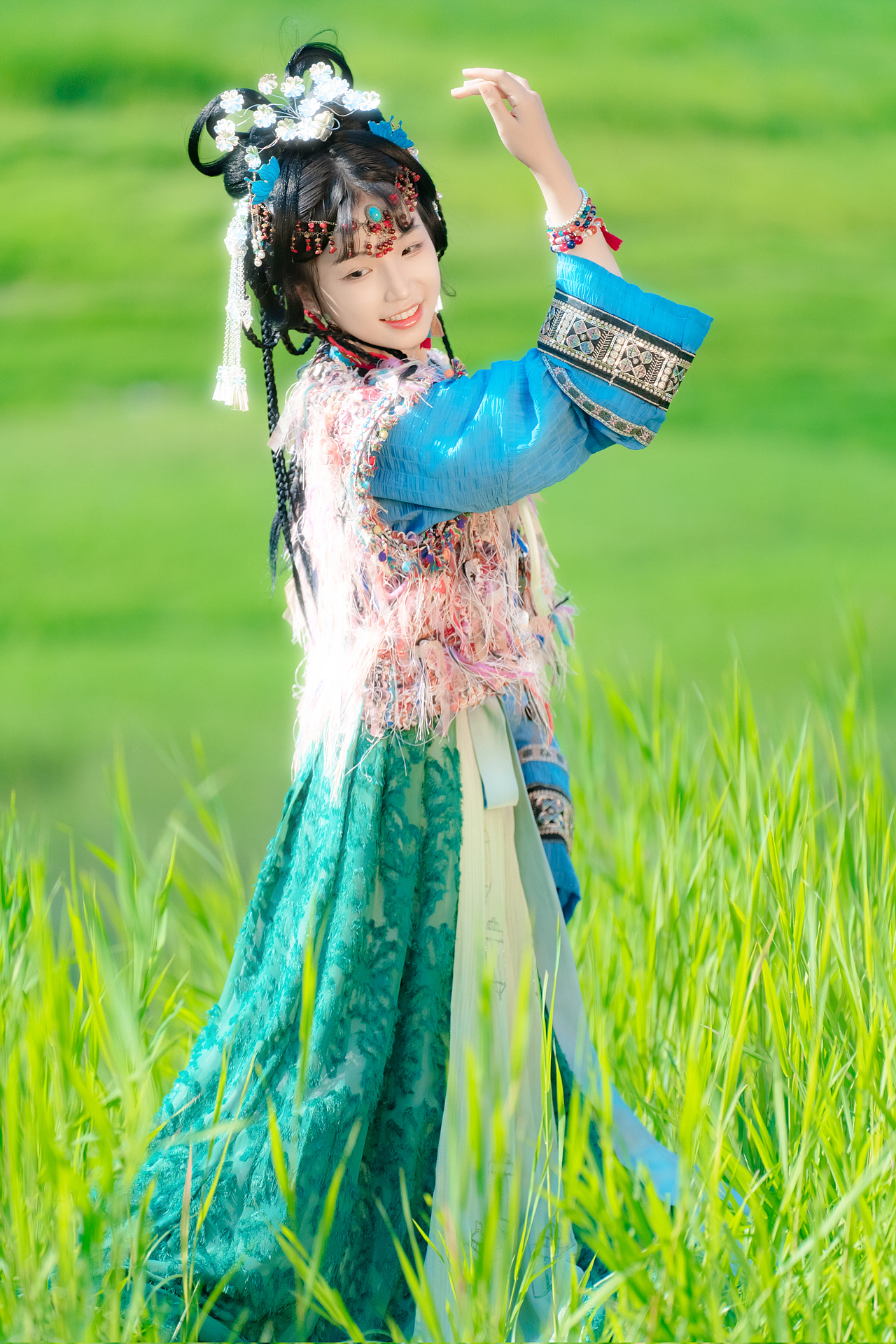 苗疆少女（图ZMjk5MzkyNTQw） - 人像摄影 - 站酷设计师冰糖葫芦薄荷心原创素材 - 站酷ZCOOL