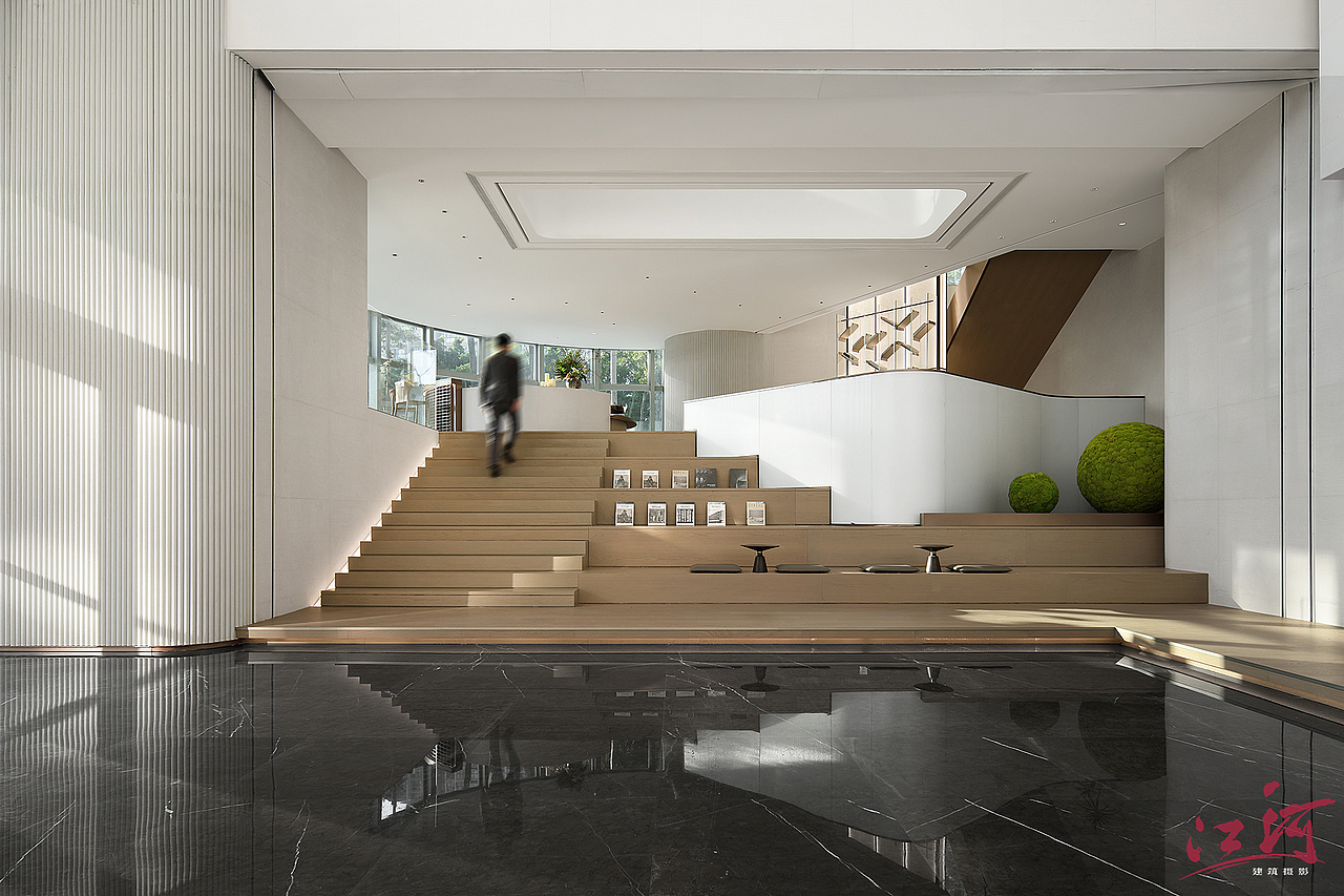 办公空间摄影|探索高大空间中的原始质感（图ZMzY2MTU2NTI0） - 环境/建筑摄影 - 站酷设计师室内空间摄影原创素材 - 站酷ZCOOL