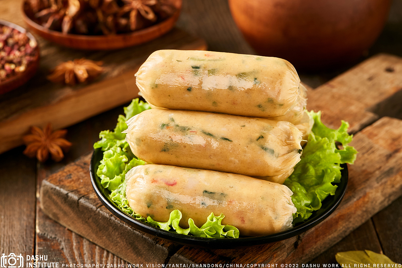 青红椒肠 | 火腿肠 | 香肠（图ZMzA1NjcyNjIw） - 美食摄影 - 站酷设计师摄影小林原创素材 - 站酷ZCOOL