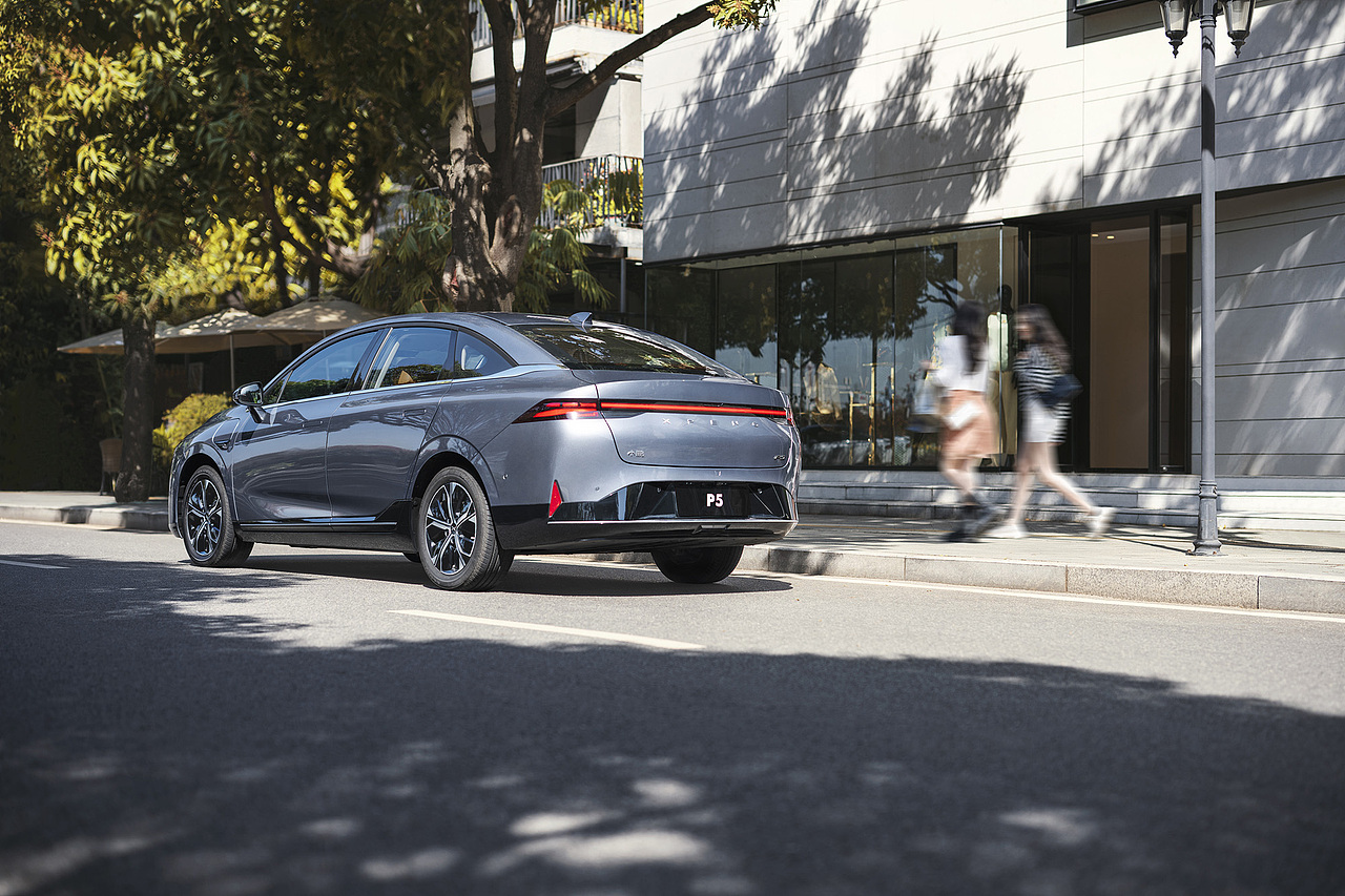 小鹏P5_汽车修图&广告制作&广告创意