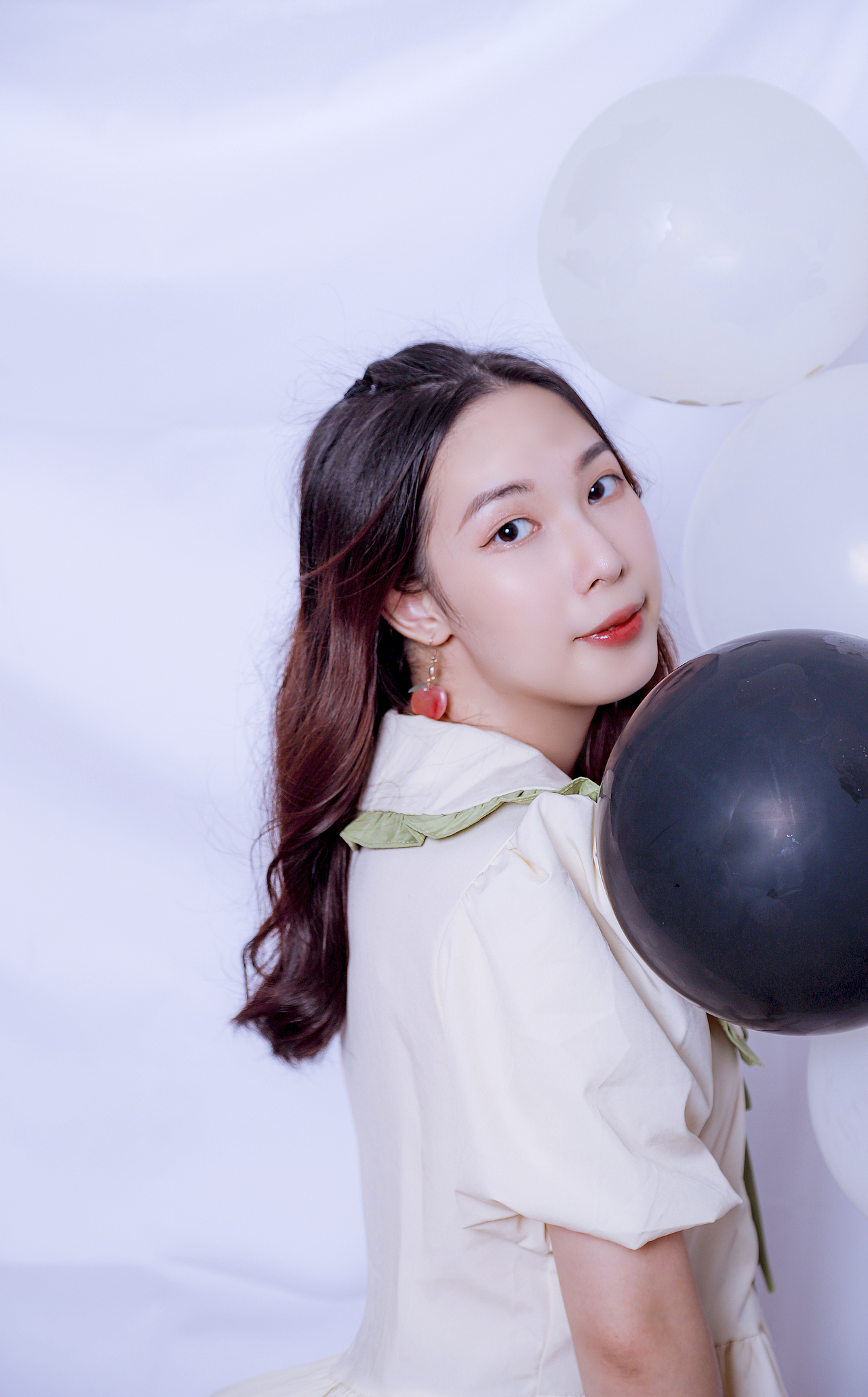 极简生日写真（图ZMzE3NzI2MjIw） - 人像摄影 - 站酷设计师小飞机场2020原创素材 - 站酷ZCOOL