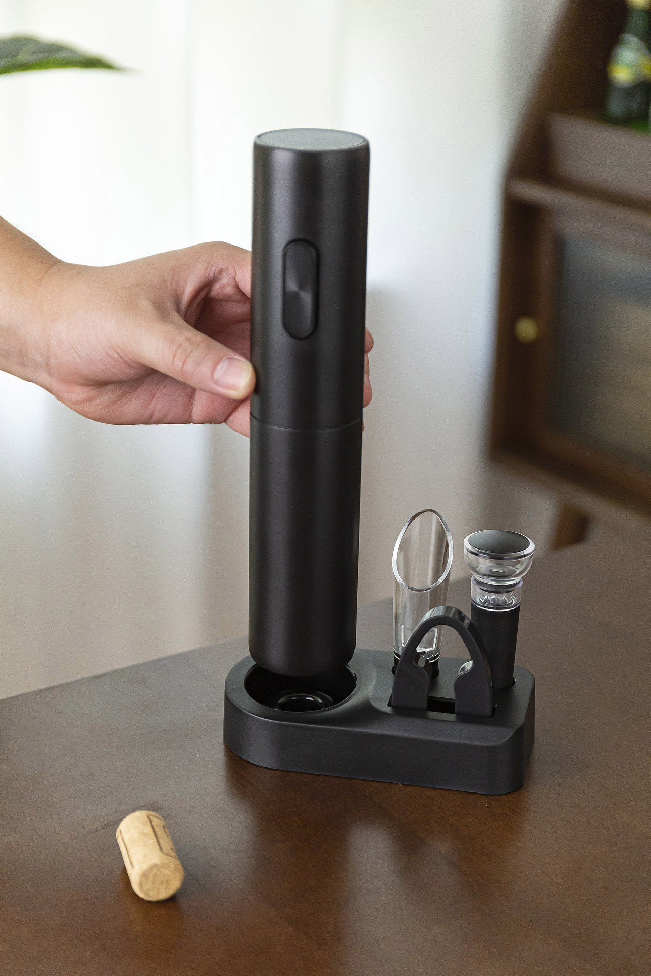 电动开瓶器~（图ZMzE1NjA4OTk2） - 产品摄影 - 站酷设计师Moon1light原创素材 - 站酷ZCOOL