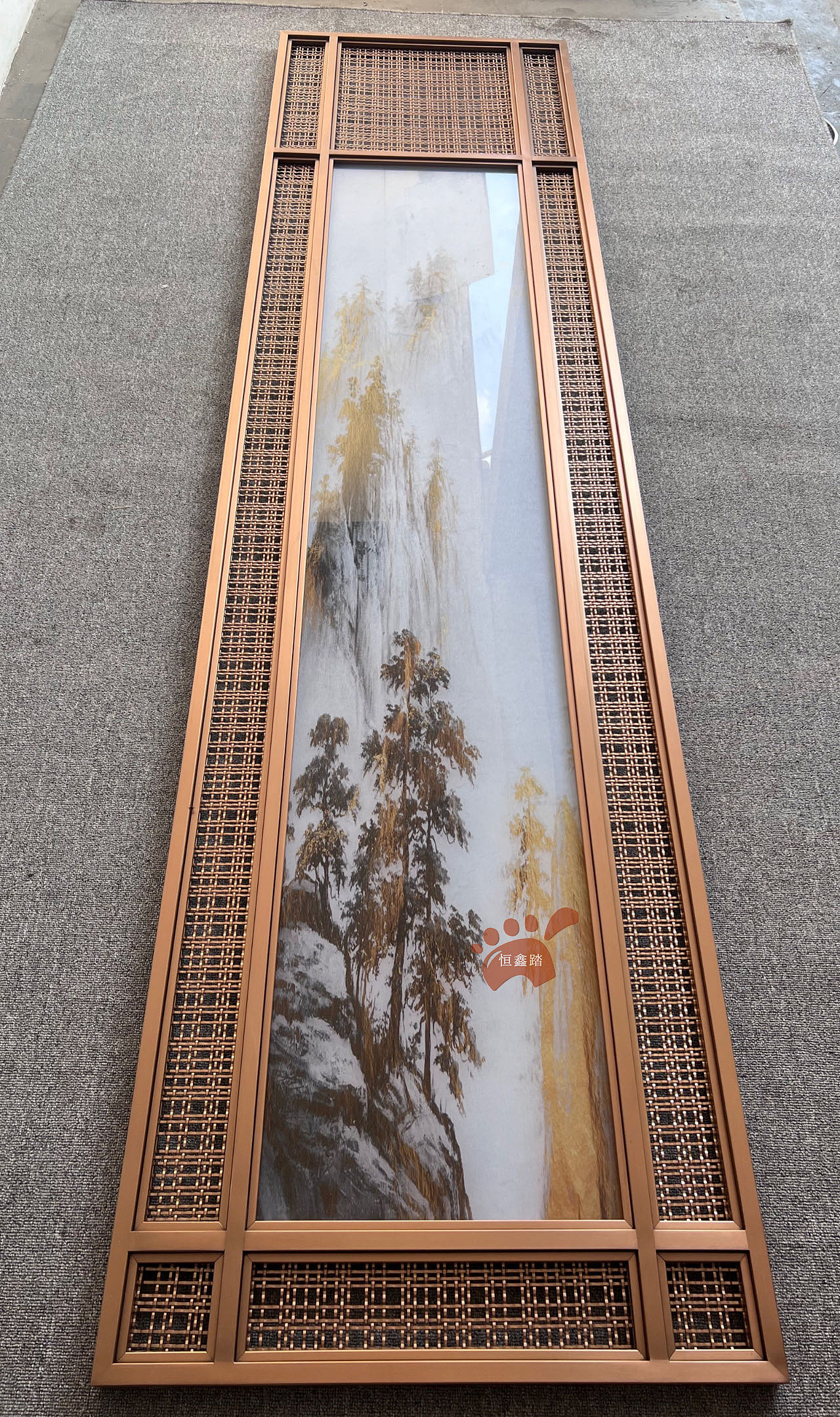 别墅客厅风水不锈钢屏风 山水玻璃画玄关