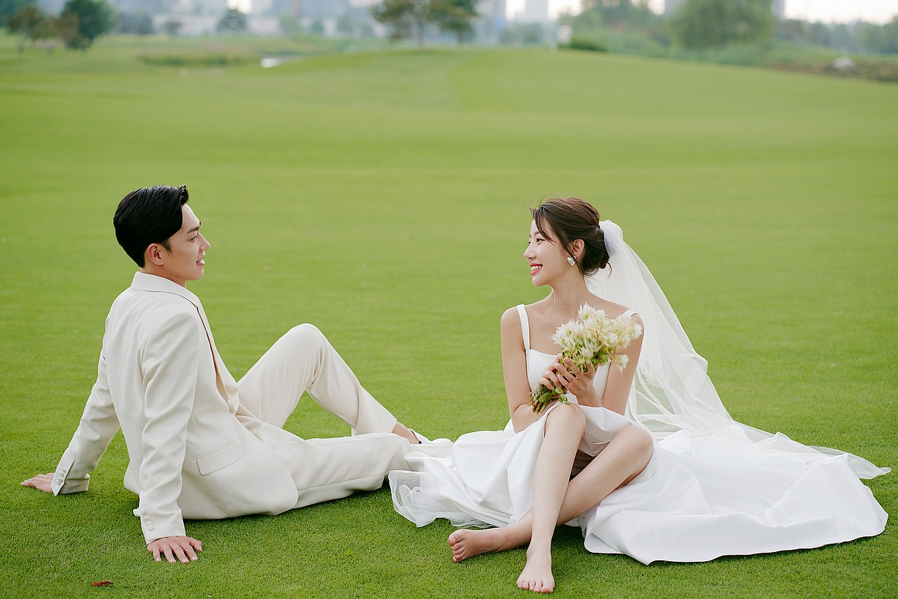 我们的草坪婚纱照,拍到了爱情最美好的模样