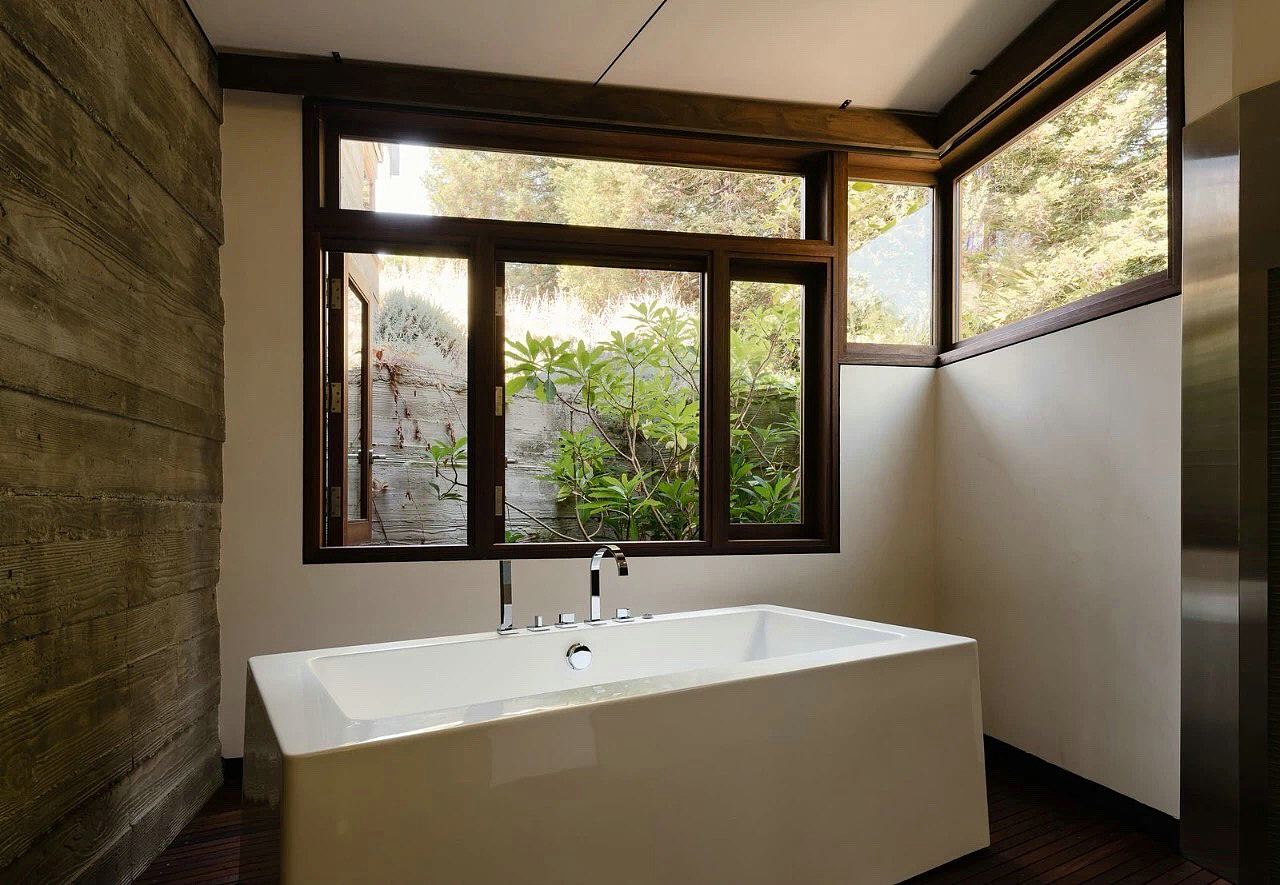 “钢筋铁骨”下的一丝柔情  Greg Faulkner