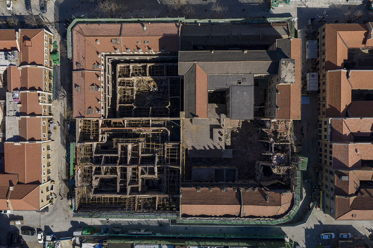 影像表达城市变迁中的传承与共生——以青岛里院为例