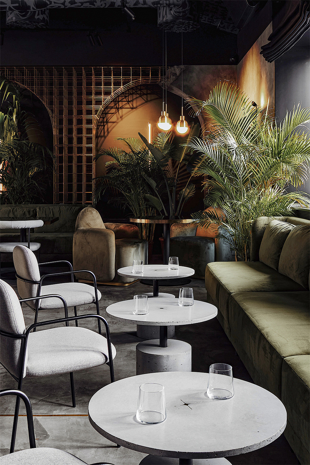 轻奢酒吧装修设计