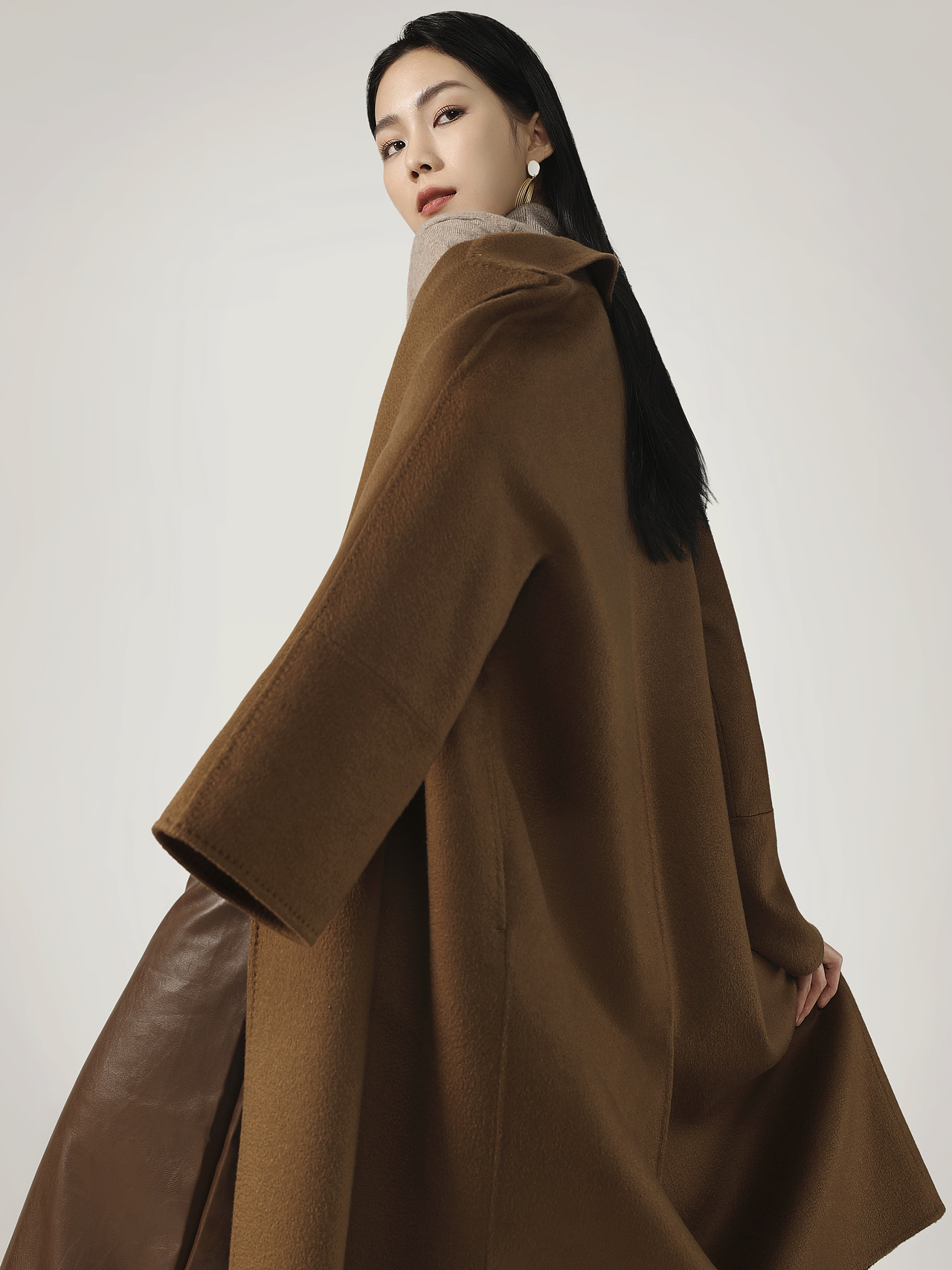 服饰摄影|高级感女装|模特|女装|白底棚拍|服装摄影（图ZMzU3MjI3NzQ4） - 产品摄影 - 站酷设计师Ele项羽摄影原创素材 - 站酷ZCOOL