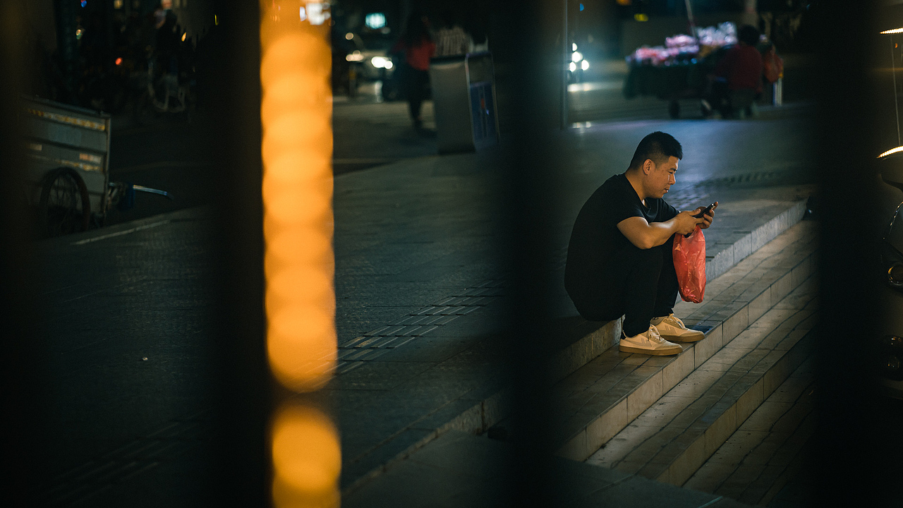 独在异乡为异客（图ZMzYyMjU0ODEy） - 人文/纪实摄影 - 站酷设计师Lee亮先森原创素材 - 站酷ZCOOL