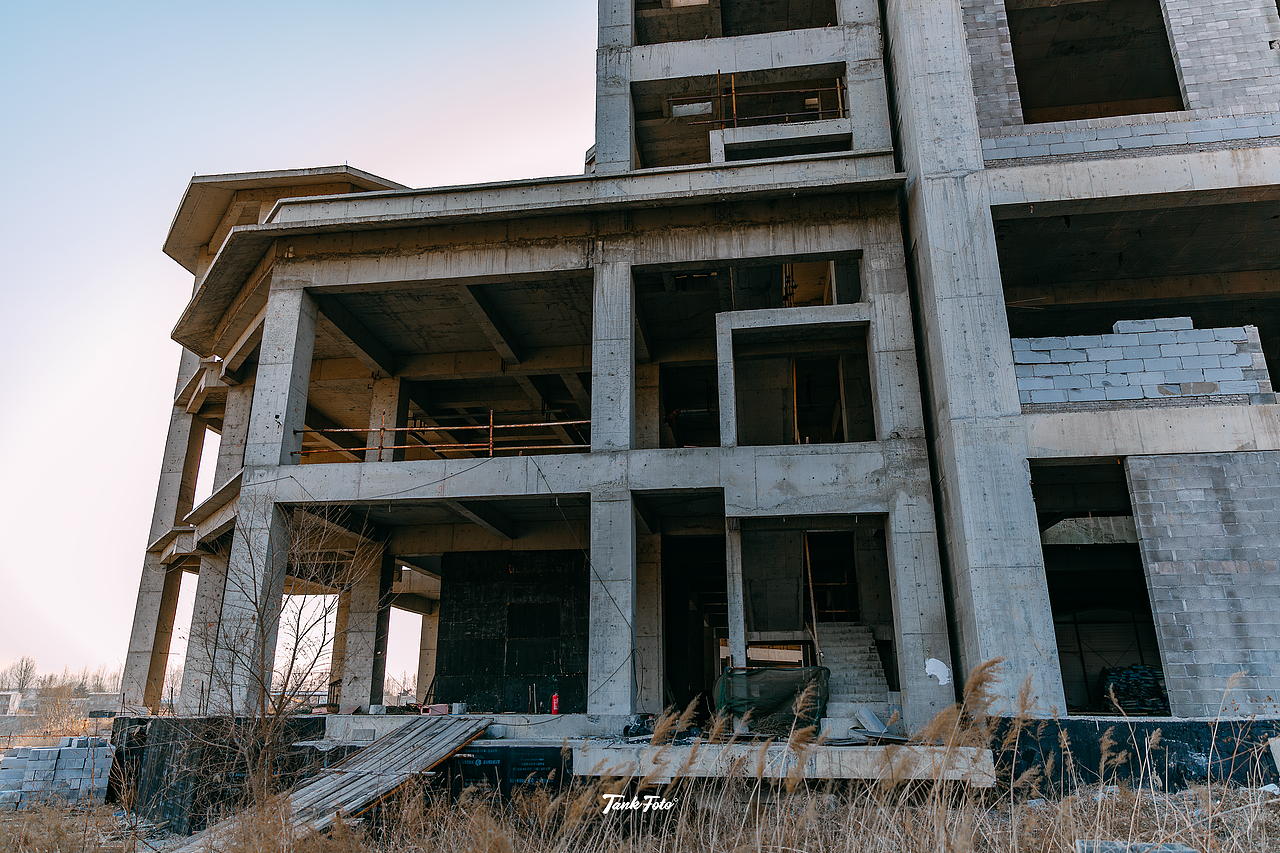 ▌独探燕郊一处烂尾孤楼