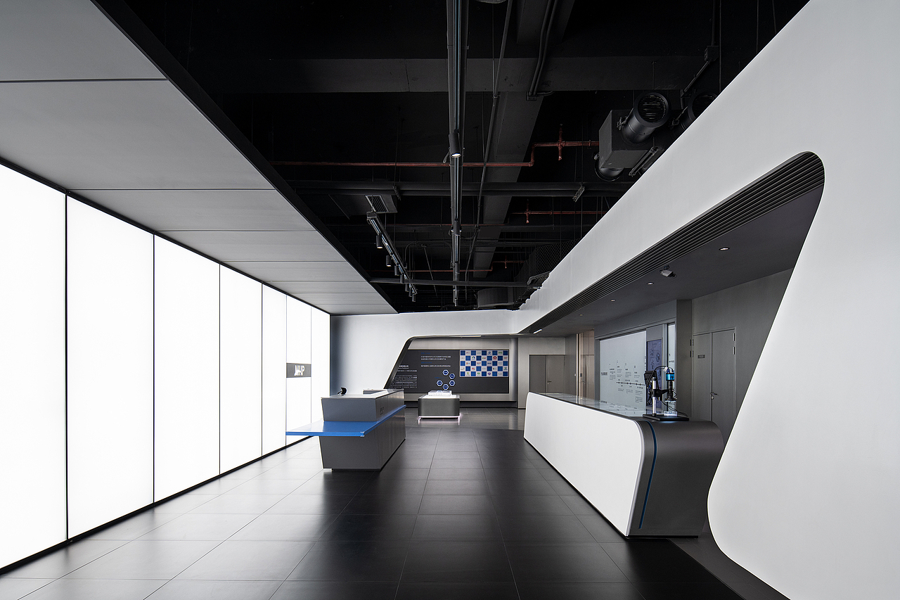 DUTS杜兹设计以建筑解构的手法，塑造出空间内的“第二层皮囊”