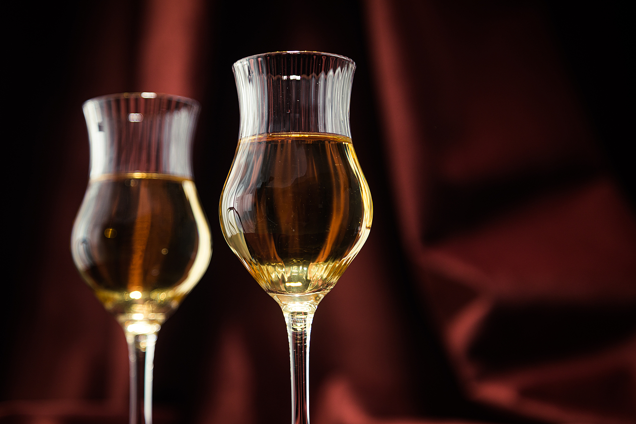 《不甘寂寞》| 高脚杯 | 香槟杯 | 玻璃杯 | 饮具
